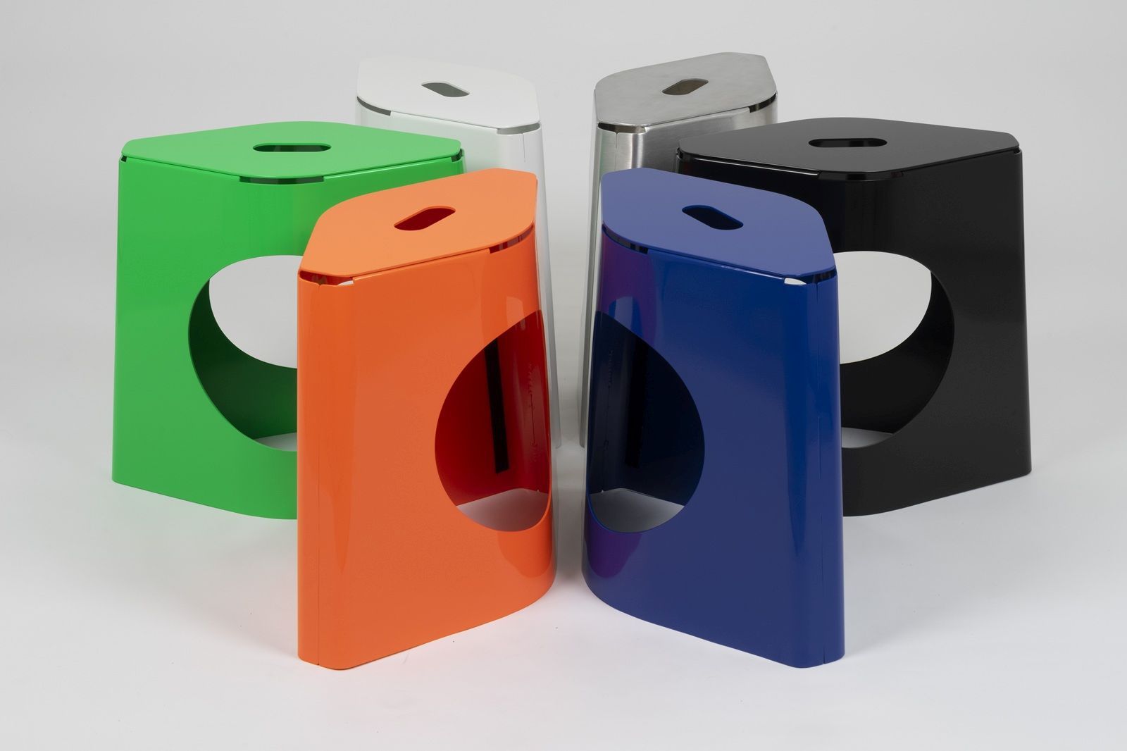 Prism Tabouret empilable / Table d'appoint Tecta