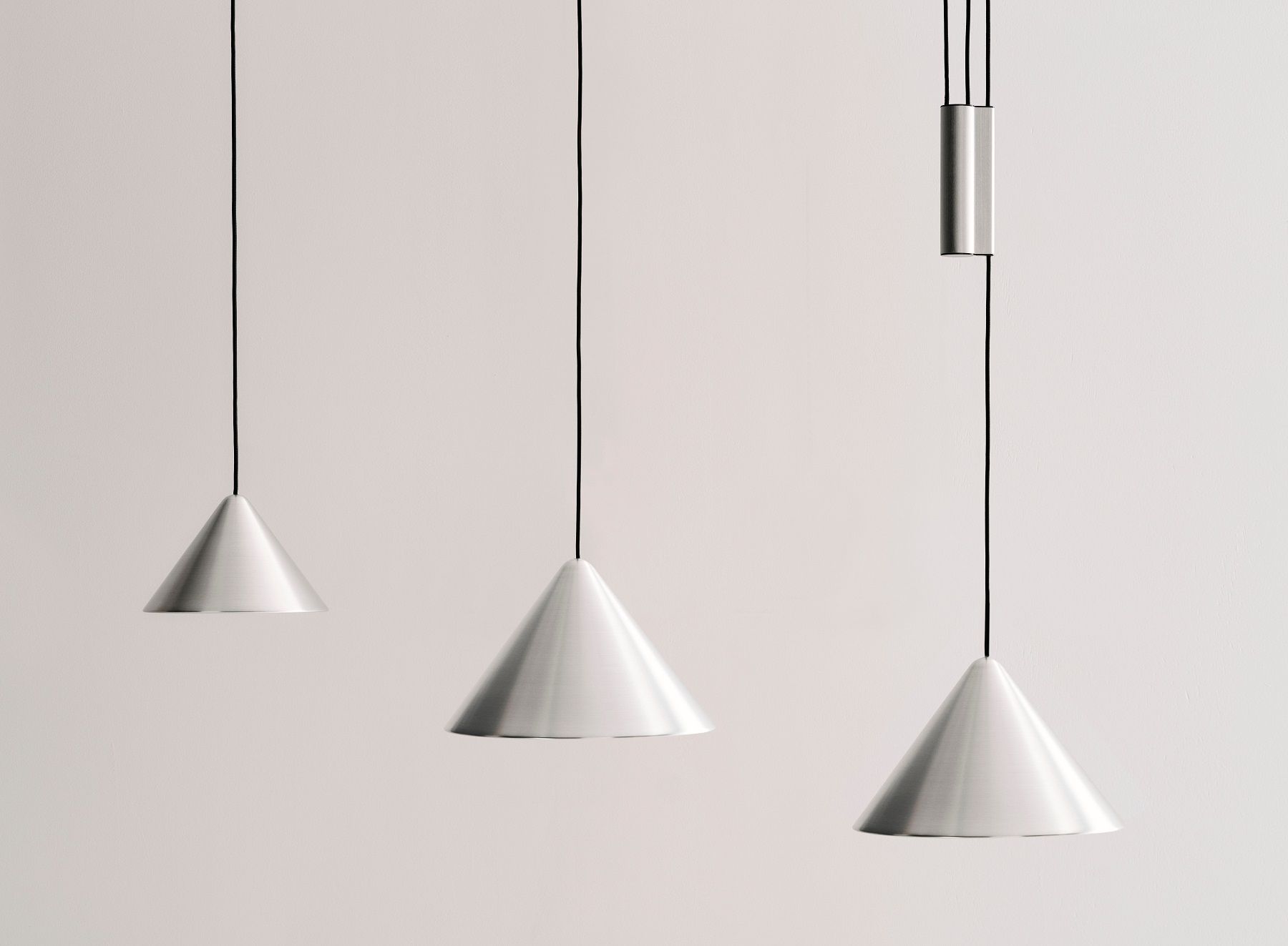 Compass Adjustable Pendant 430 Lampe à suspendre Hay
