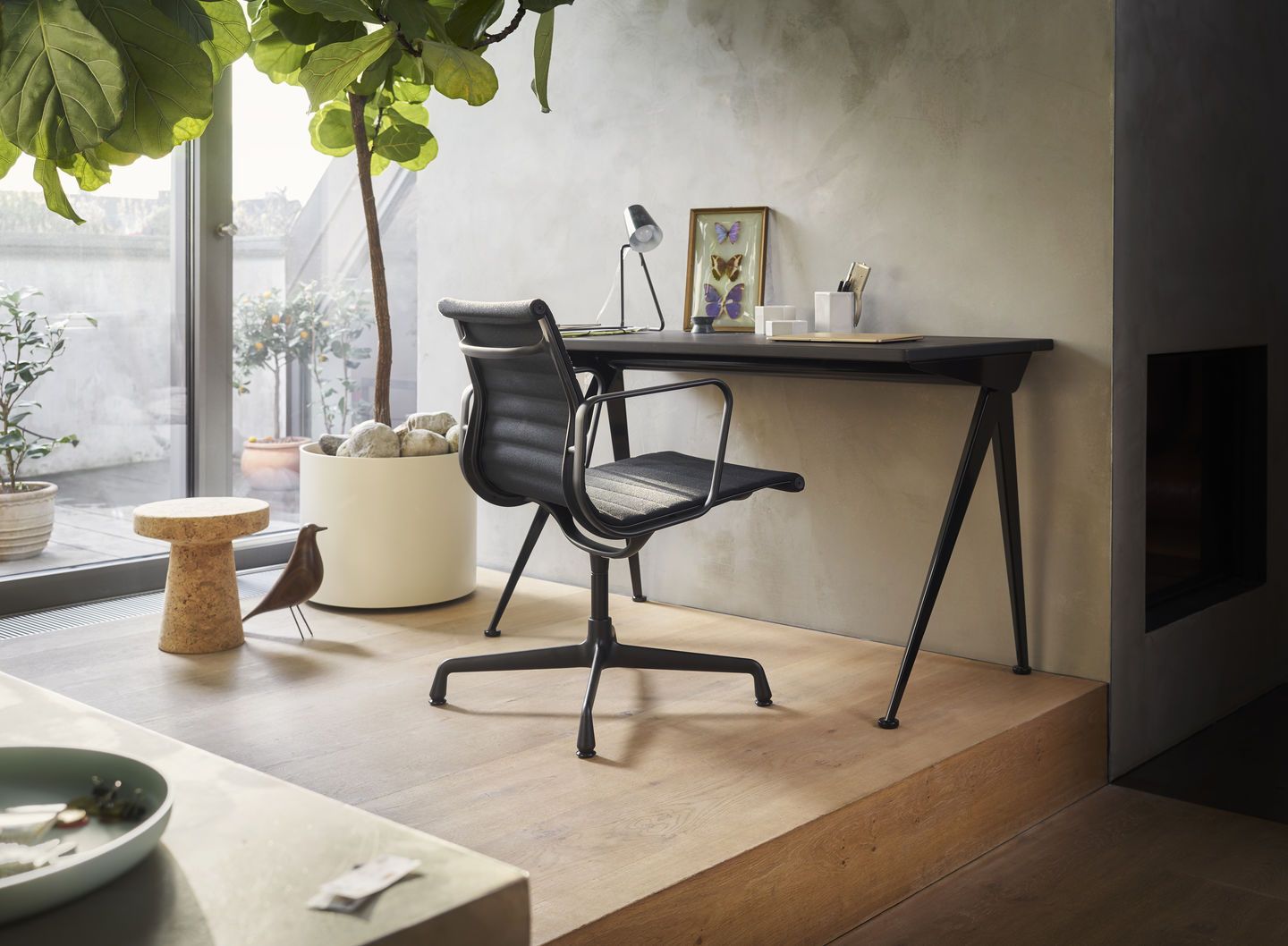 Aluminum Chair EA107 / EA 107 Chaise Vitra