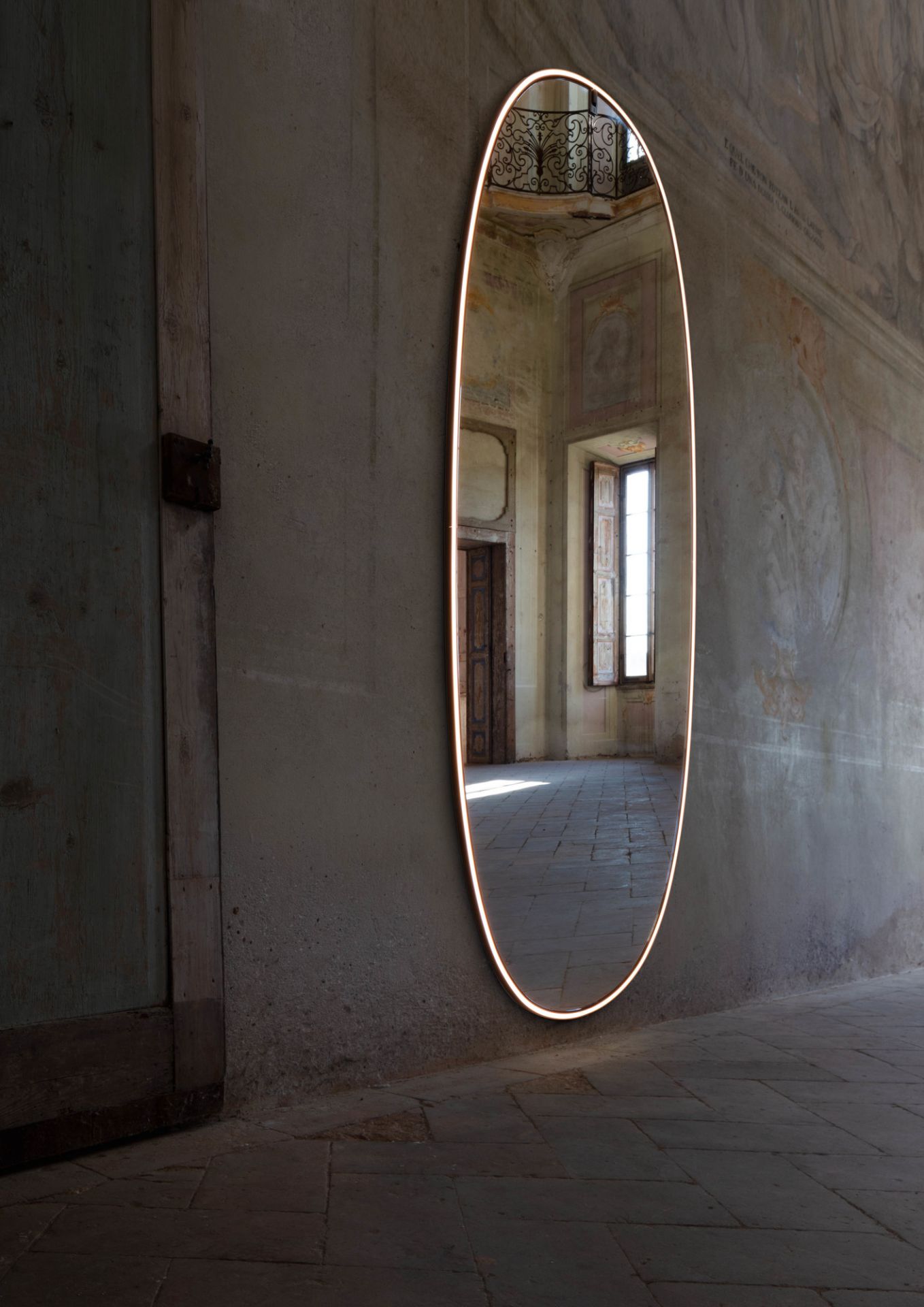 La Plus Belle Lampe murale / Miroir lumineux Flos or brossé