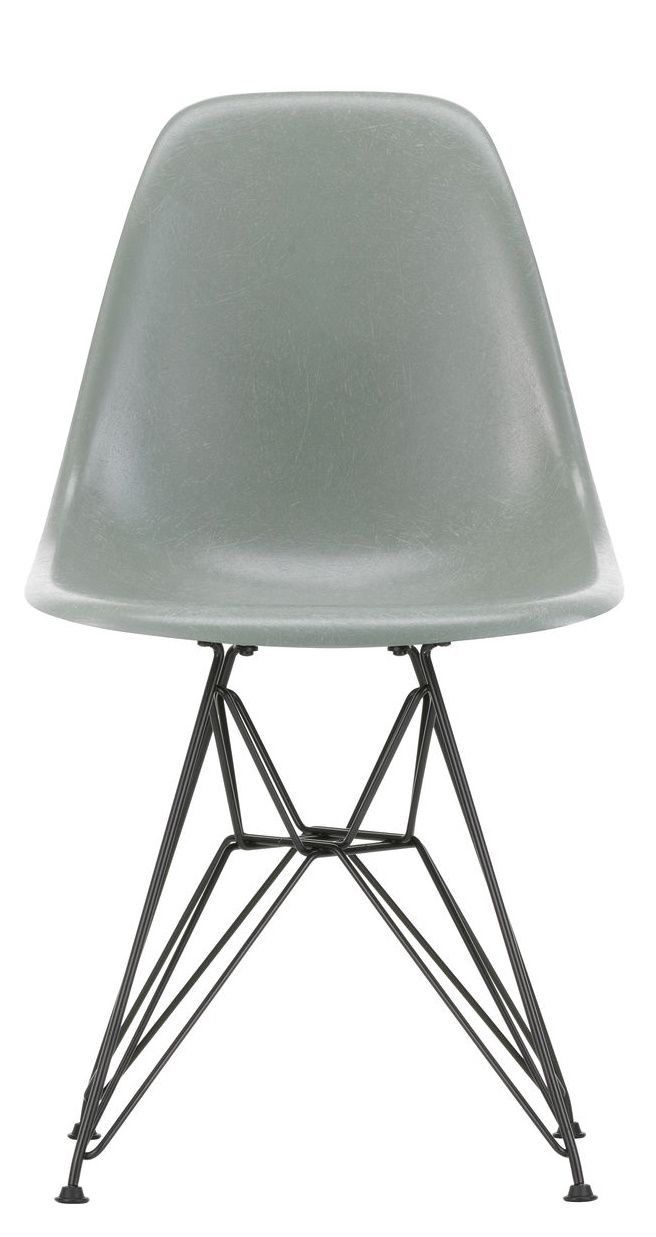 Eames Fiberglass Chair DSR chaise Vitra