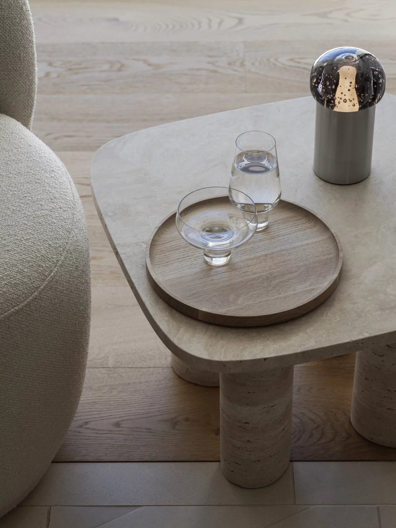 Volos table d'appoint L 52 x P 52 x H 34 cm Blomus