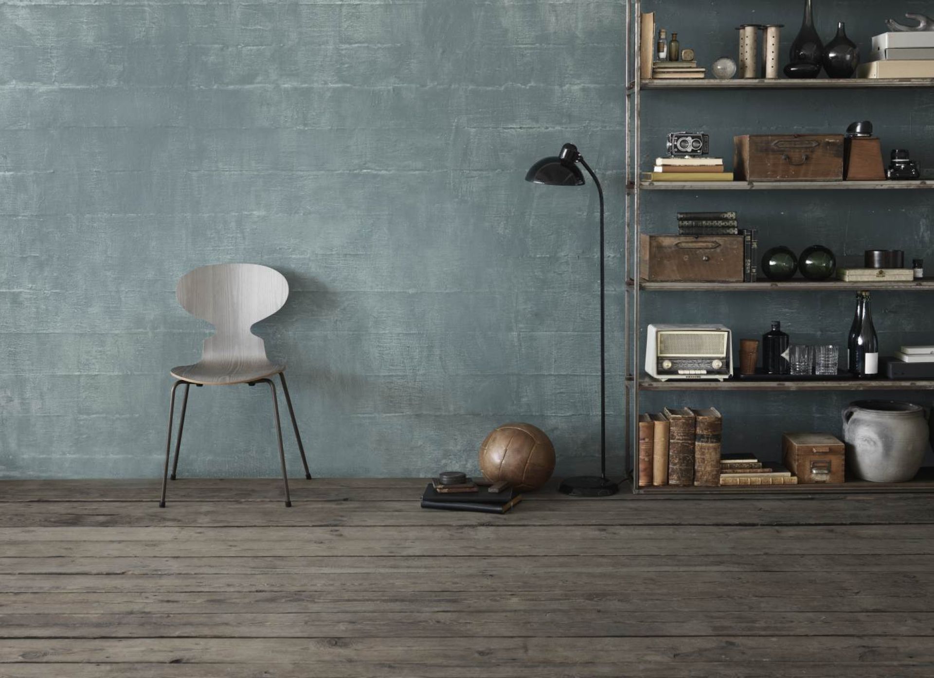La chaise La Fourmi  3101 Cadre à 4 pieds Fritz Hansen 