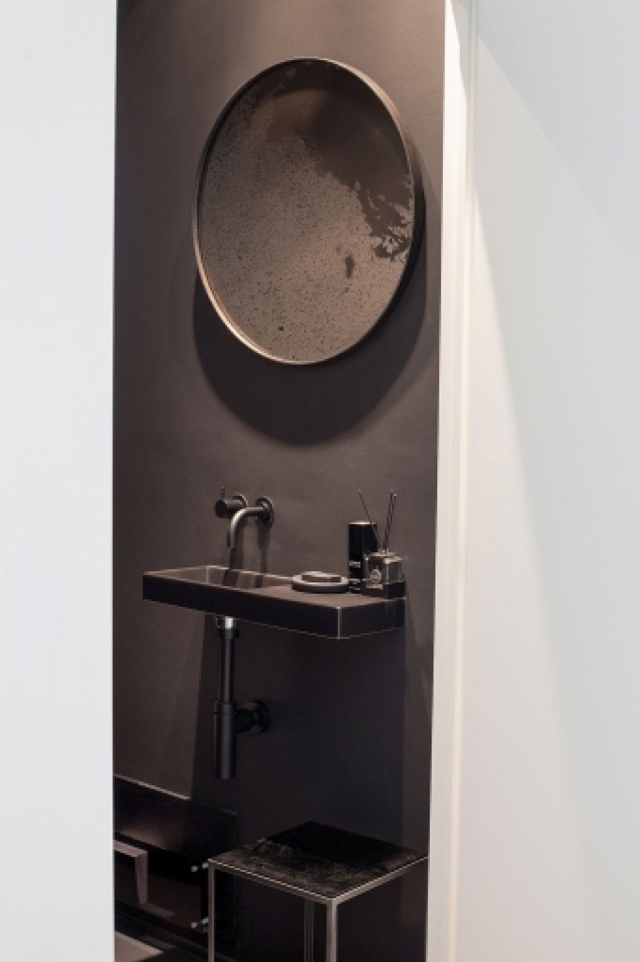 Miroir mural rond heavy aged bronze Ethnicraft L 61