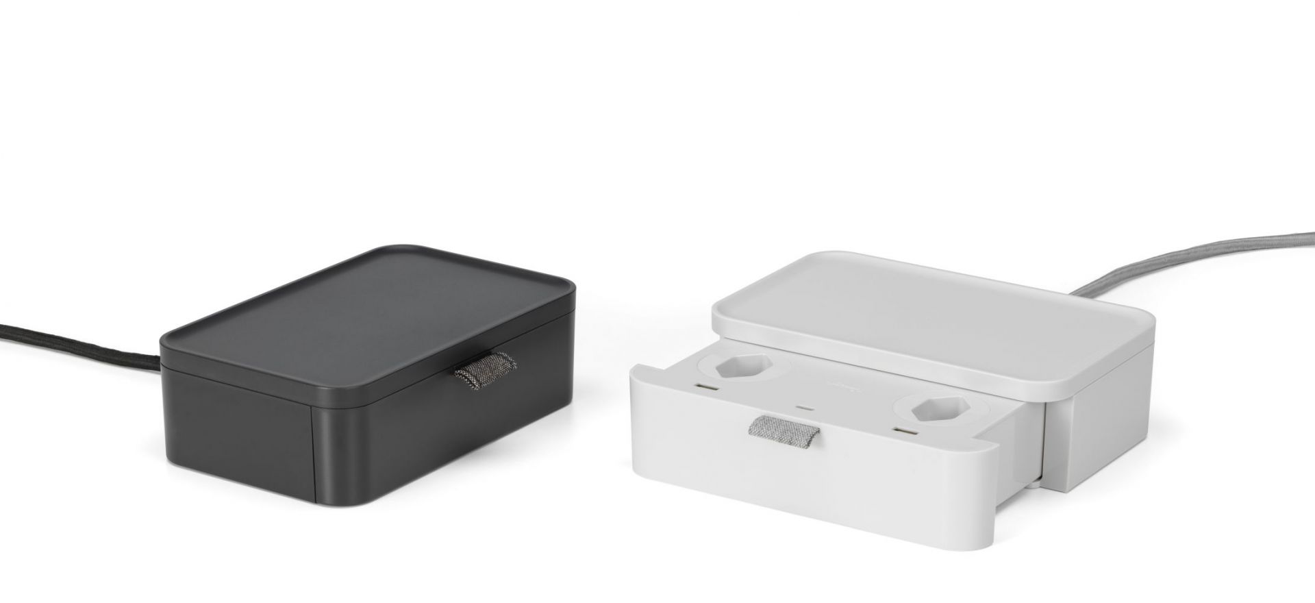 Ampi Chargeur sans fil et prise multiple Vitra