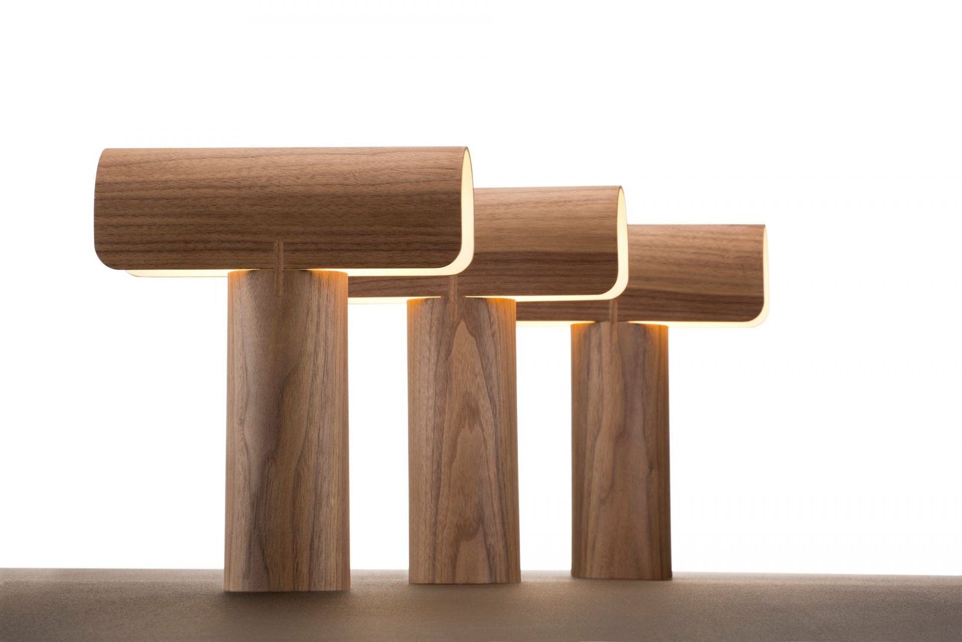 Teelo 8020 lampe de table noyer Secto Design