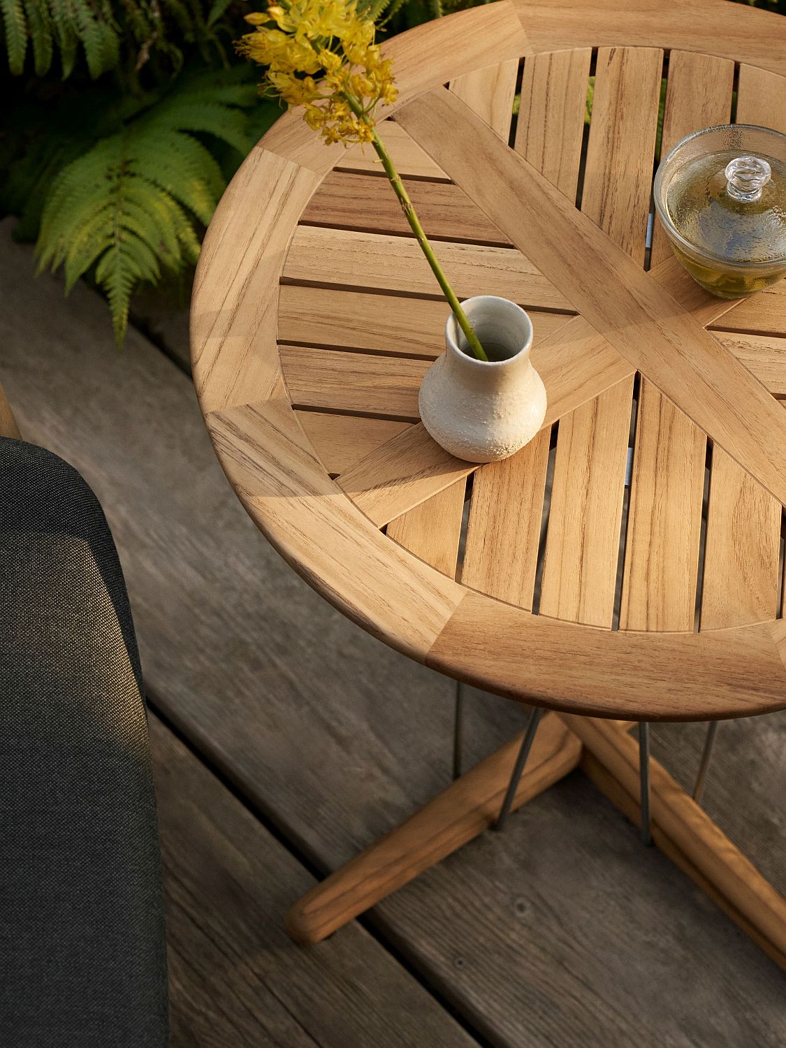 Embrace Outdoor Lounge Table Ø48 Carl Hansen & Søn