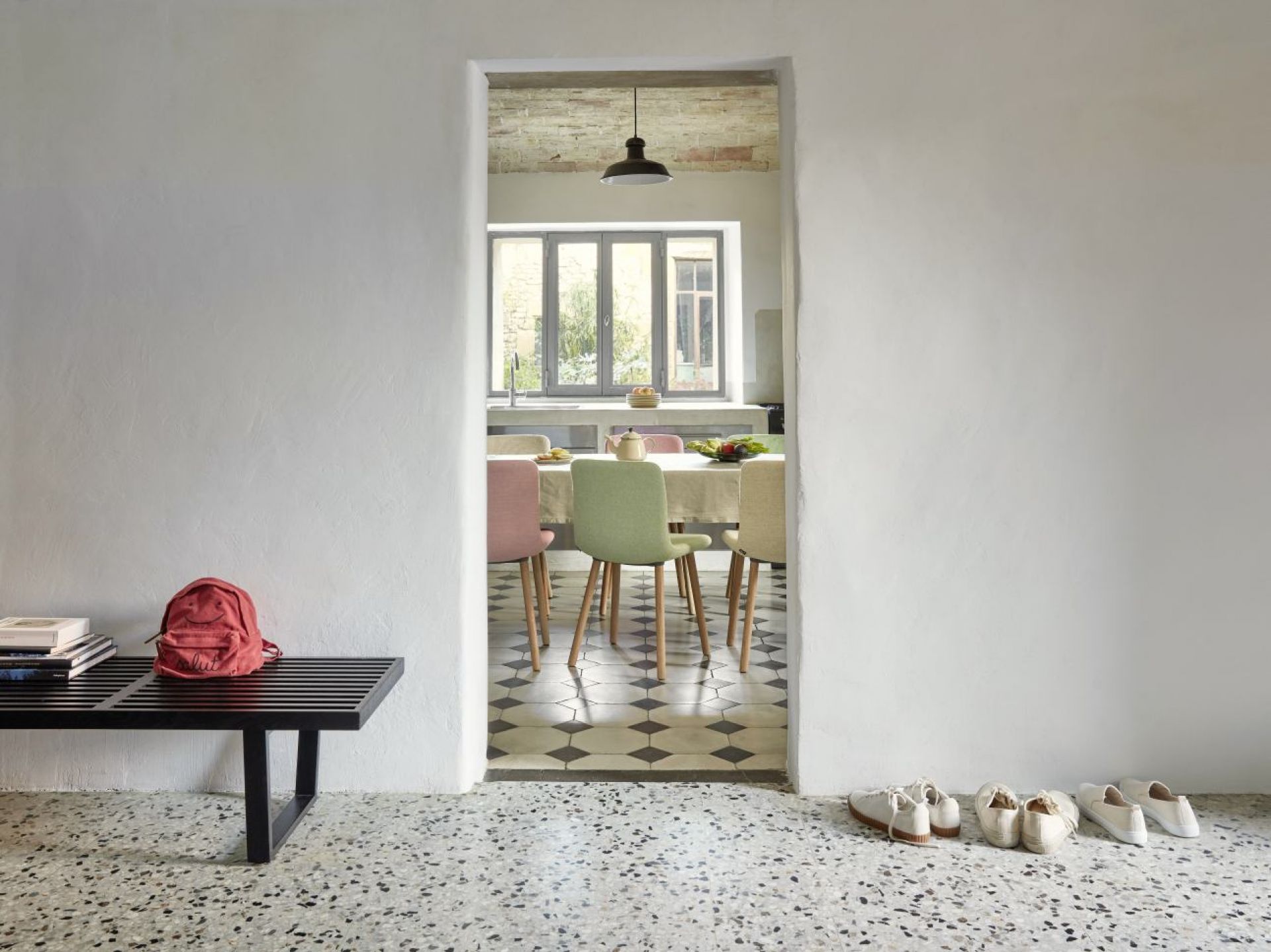 Hal Wood Entièrement rembourré CHÊNE NATURE / HAUT DE GAMME PLANO NERO/BLEU GLACE Vitra OFFRE SPECIALE