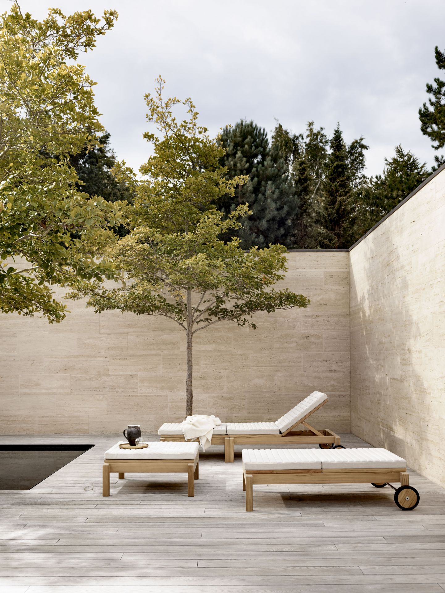 AH604 Chaise longue de jardin en teck Outdoor Carl Hansen & Søn