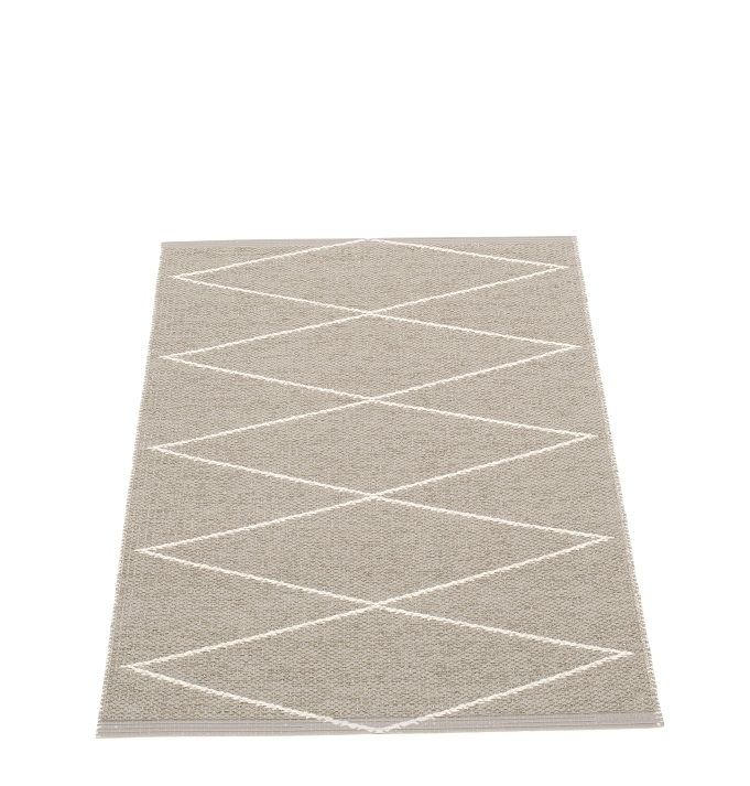 Max Tapis en plastique 70x100 cm Pappelina Boue