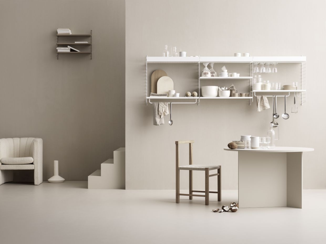String cuisine mur système d'étagères B String Furniture  