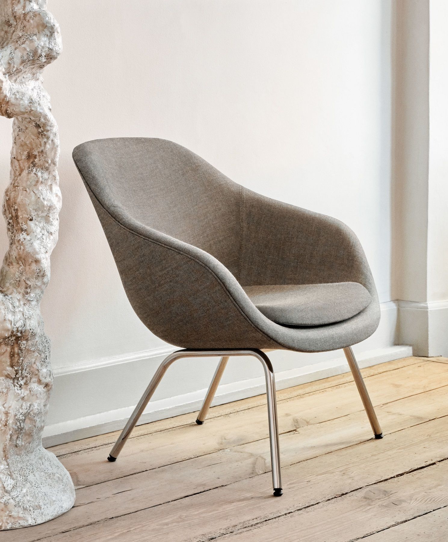About a Lounge AAL 87 / AAL87 Fauteuil Hay