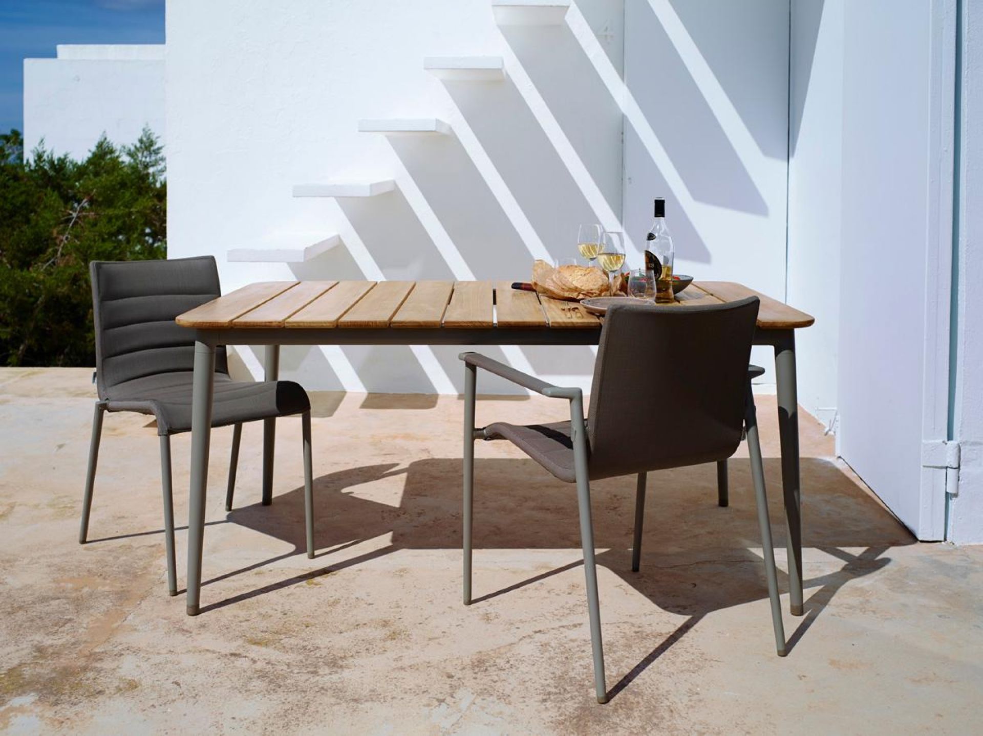 Core Outdoor Chaise AirTouch Taupe Cane-Line