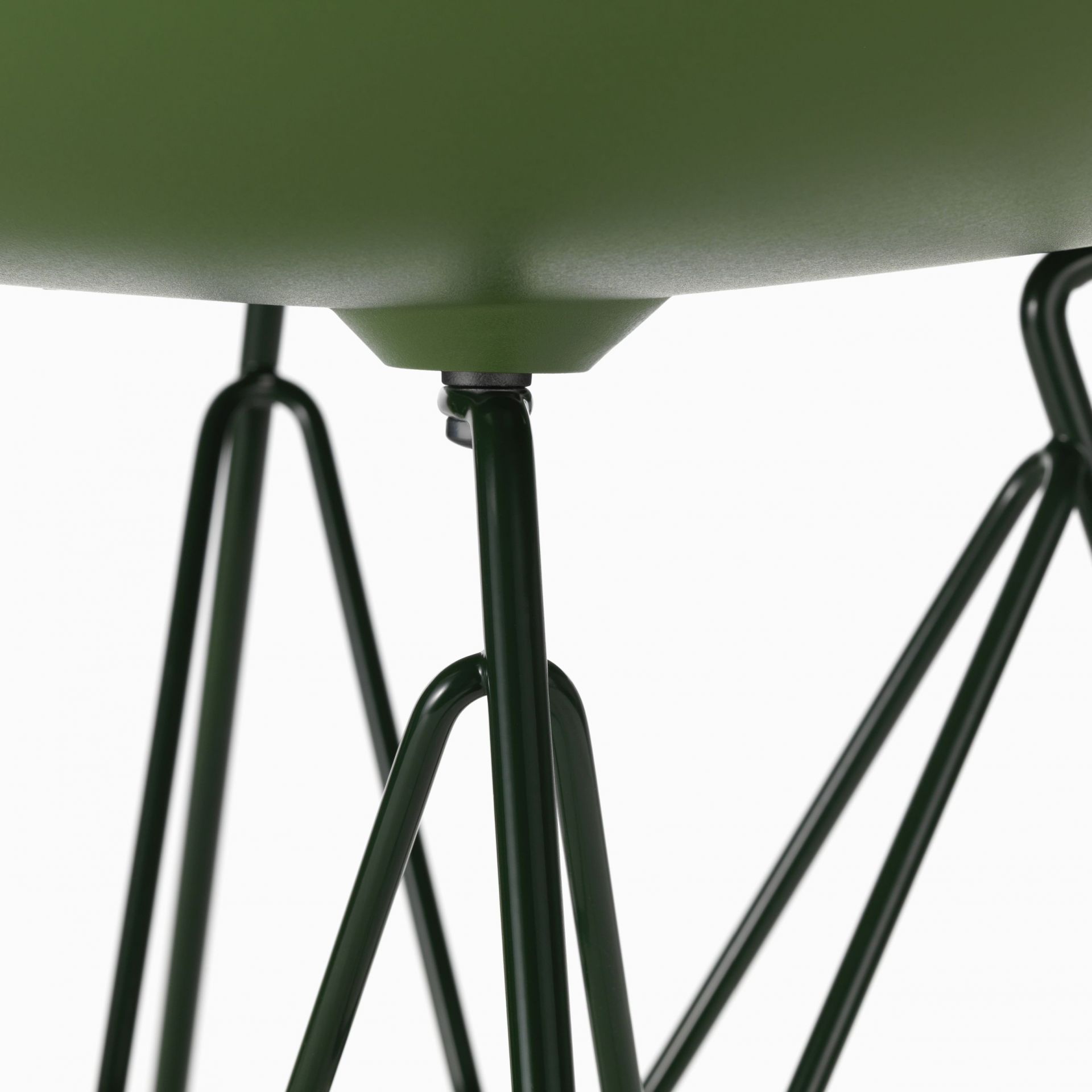 Eames Plastic Side Chair DSR Chaise Monotone Vitra