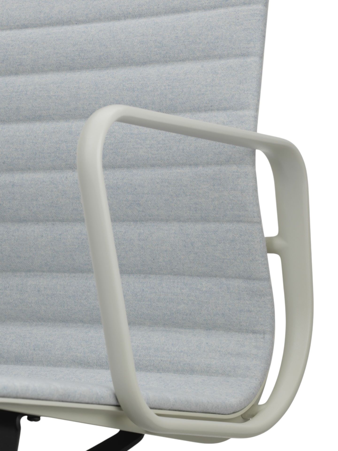 Aluminum Chair EA 117 / EA117 Chaise Vitra