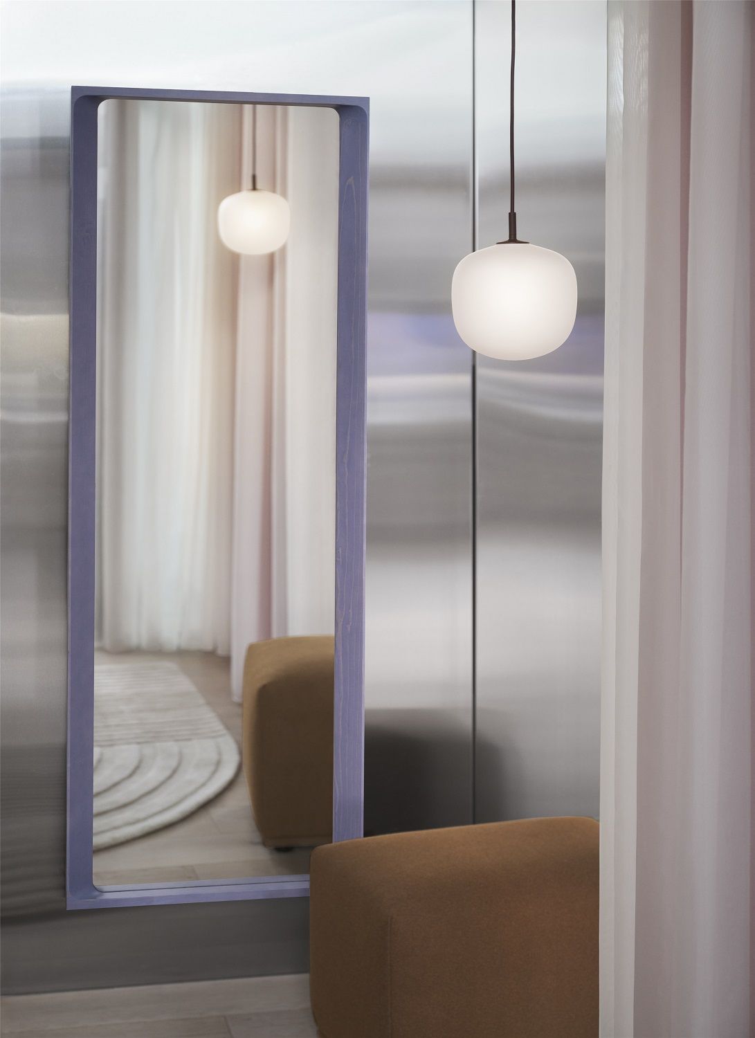 Arced Mirror Miroir Muuto