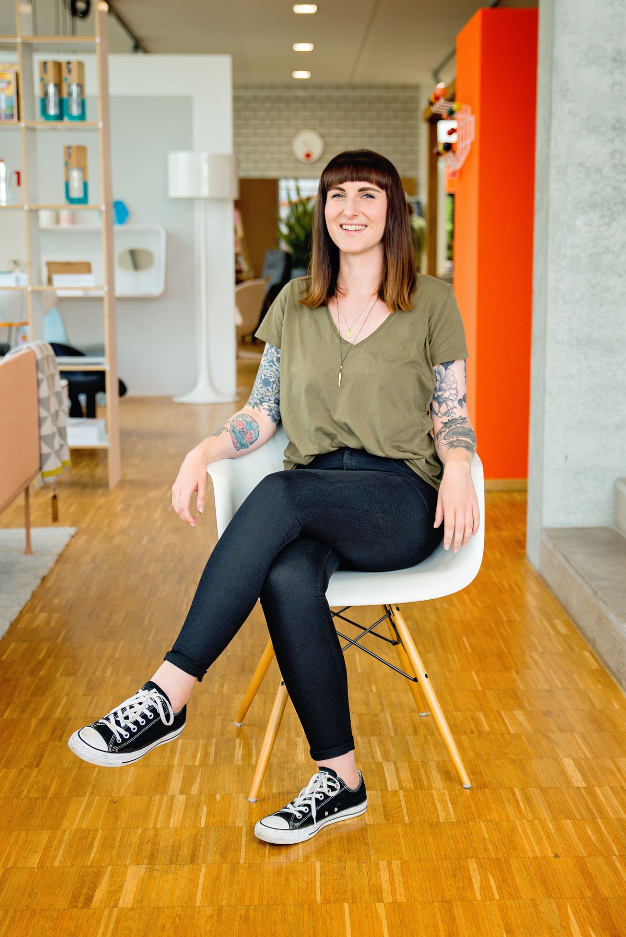 Eames Plastic Arm Chair DAW Stuhl Vitra - QUICK SHIP-Ahorn gelblich-Ocean Eames Plastic Arm Chair DAW Stuhl Vitra - QUICK SHIP-Ahorn gelblich-Ocean