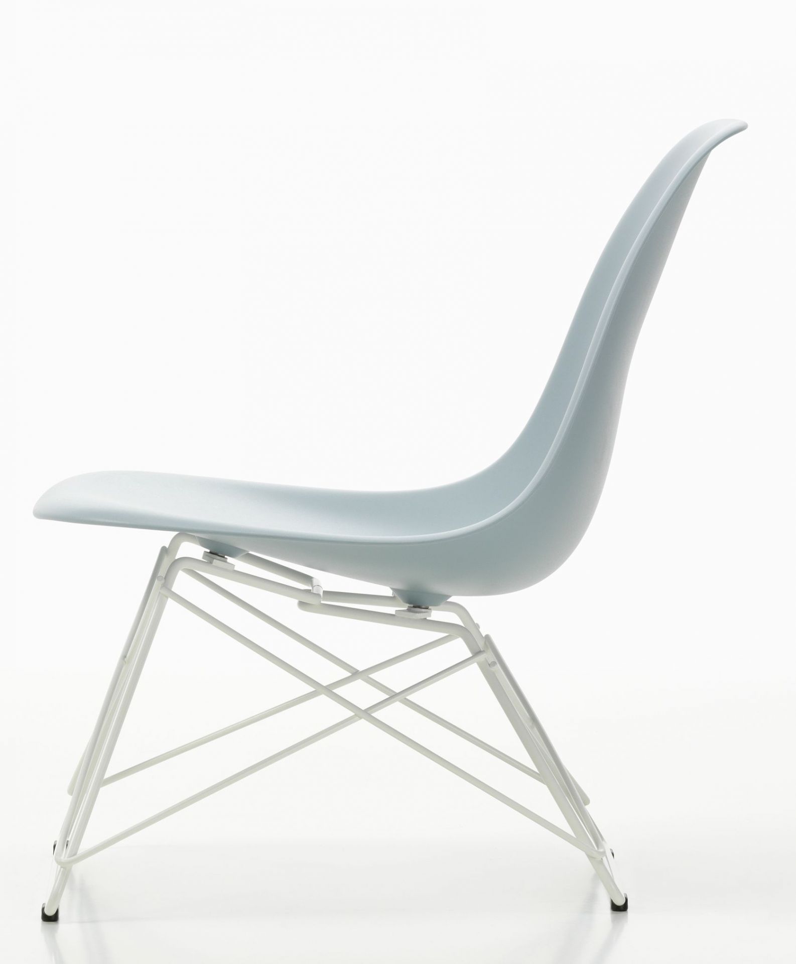 Eames Plastic Side Chair LSR chaise Vitra