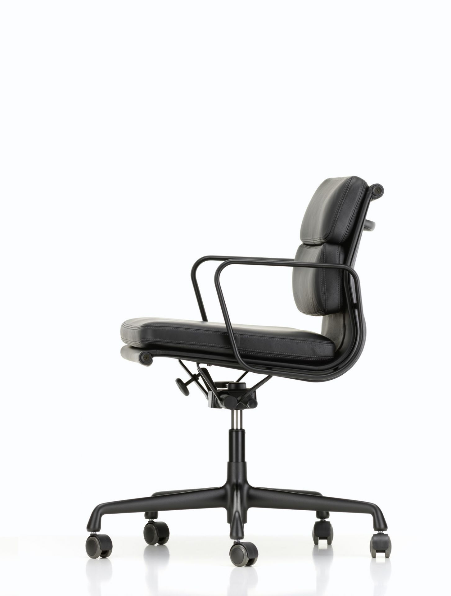 Soft Pad Chair EA217 / EA 217 Fauteuil Vitra