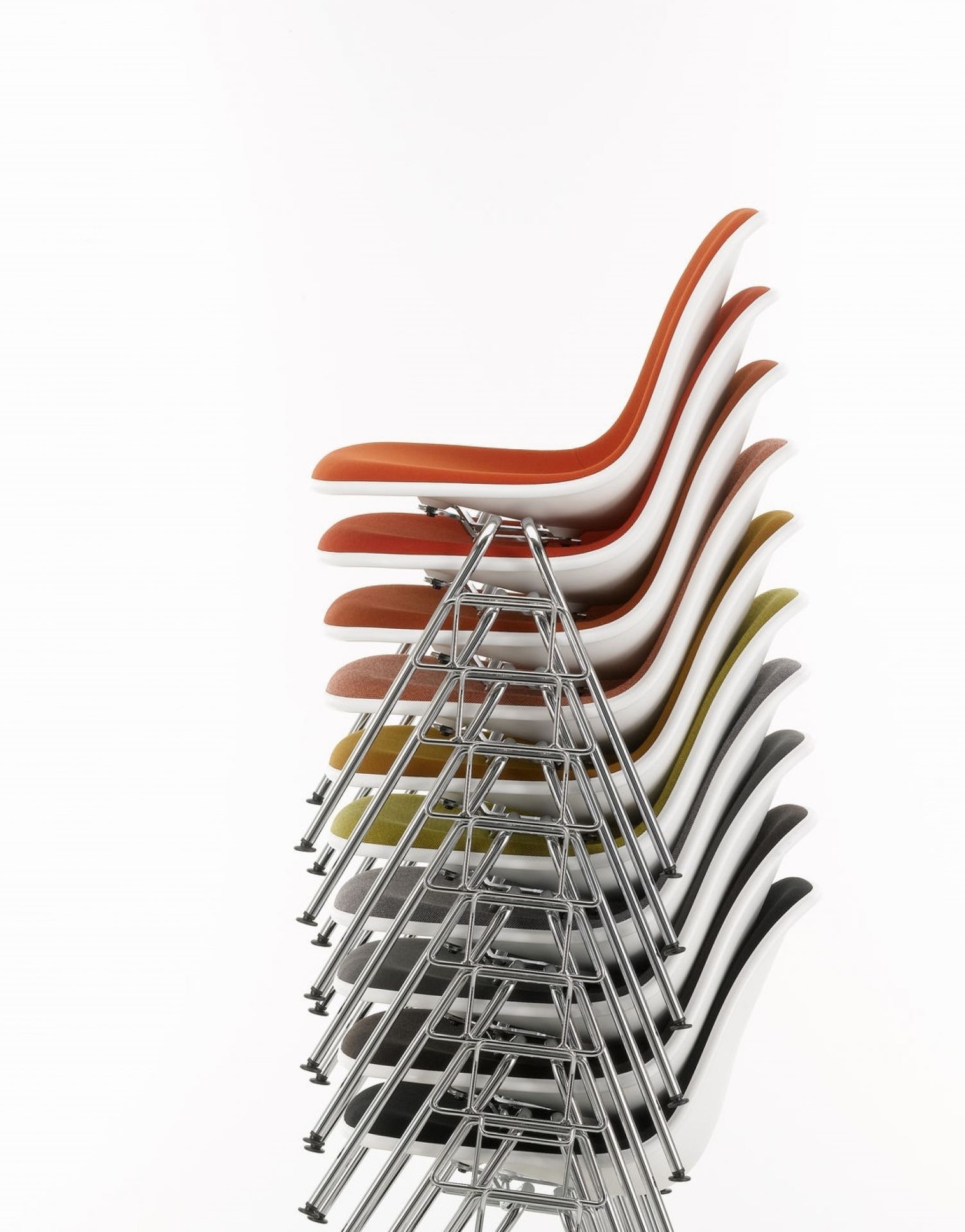 Eames Plastic Side Chair DSS Chaise Entièrement Rembourrée Vitra