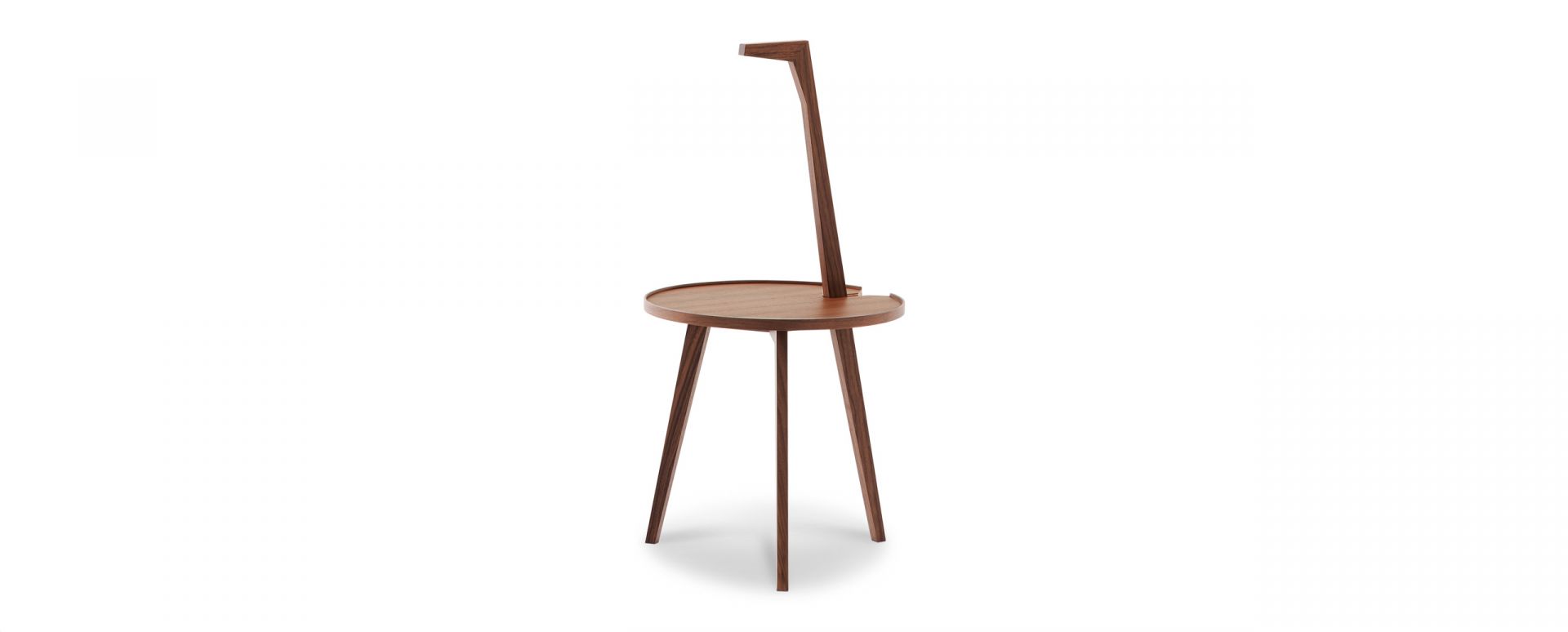 Cicognino Beistelltisch aus amerikanischem Nussbaum von Cassina: Design-Tisch mit drei Beinen und Ablagefläche.