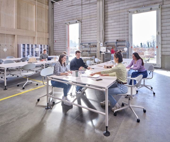 Mynt dossier et assise plastique Chaise de bureau Vitra