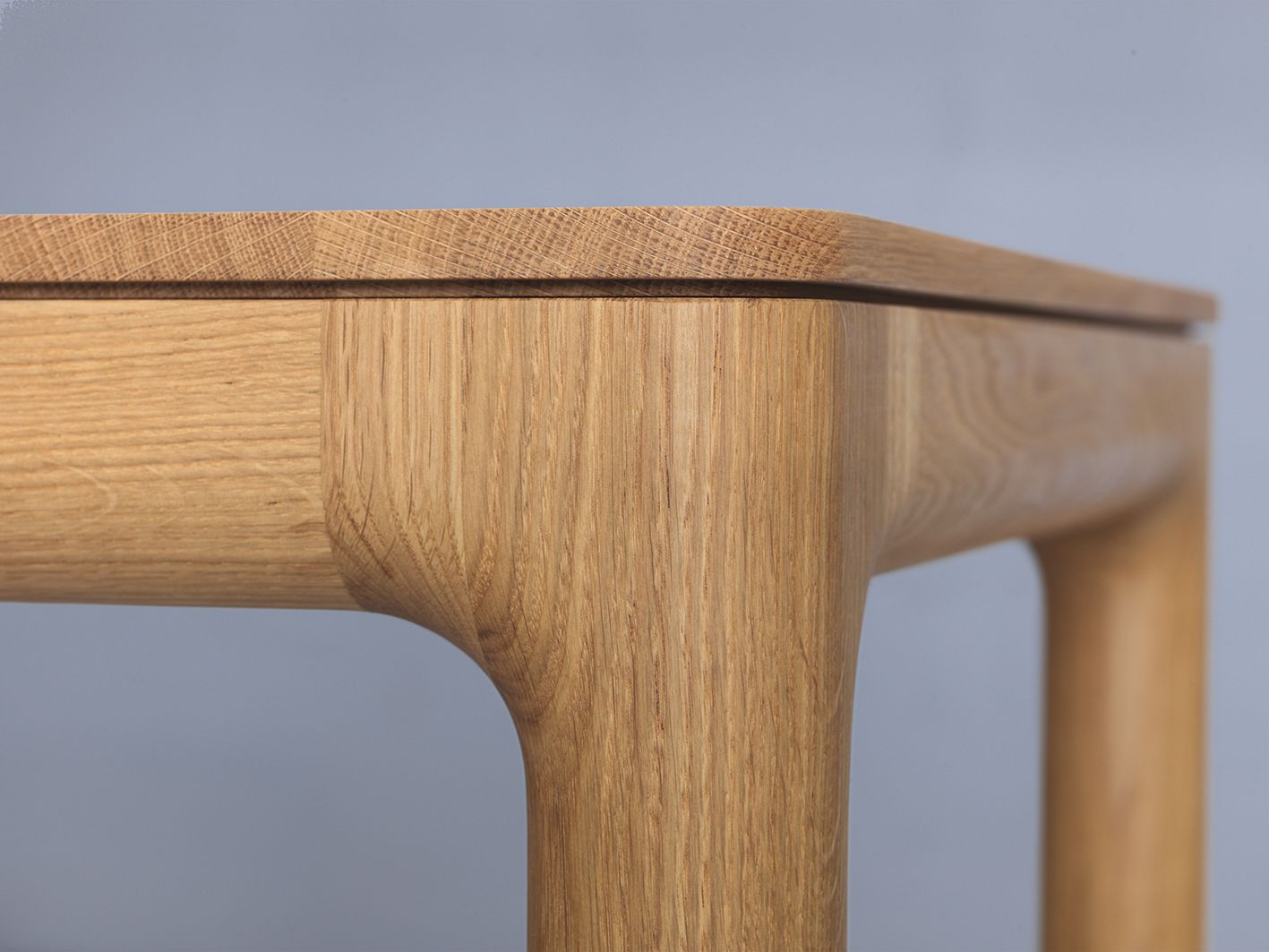 M11 Table en bois massif période