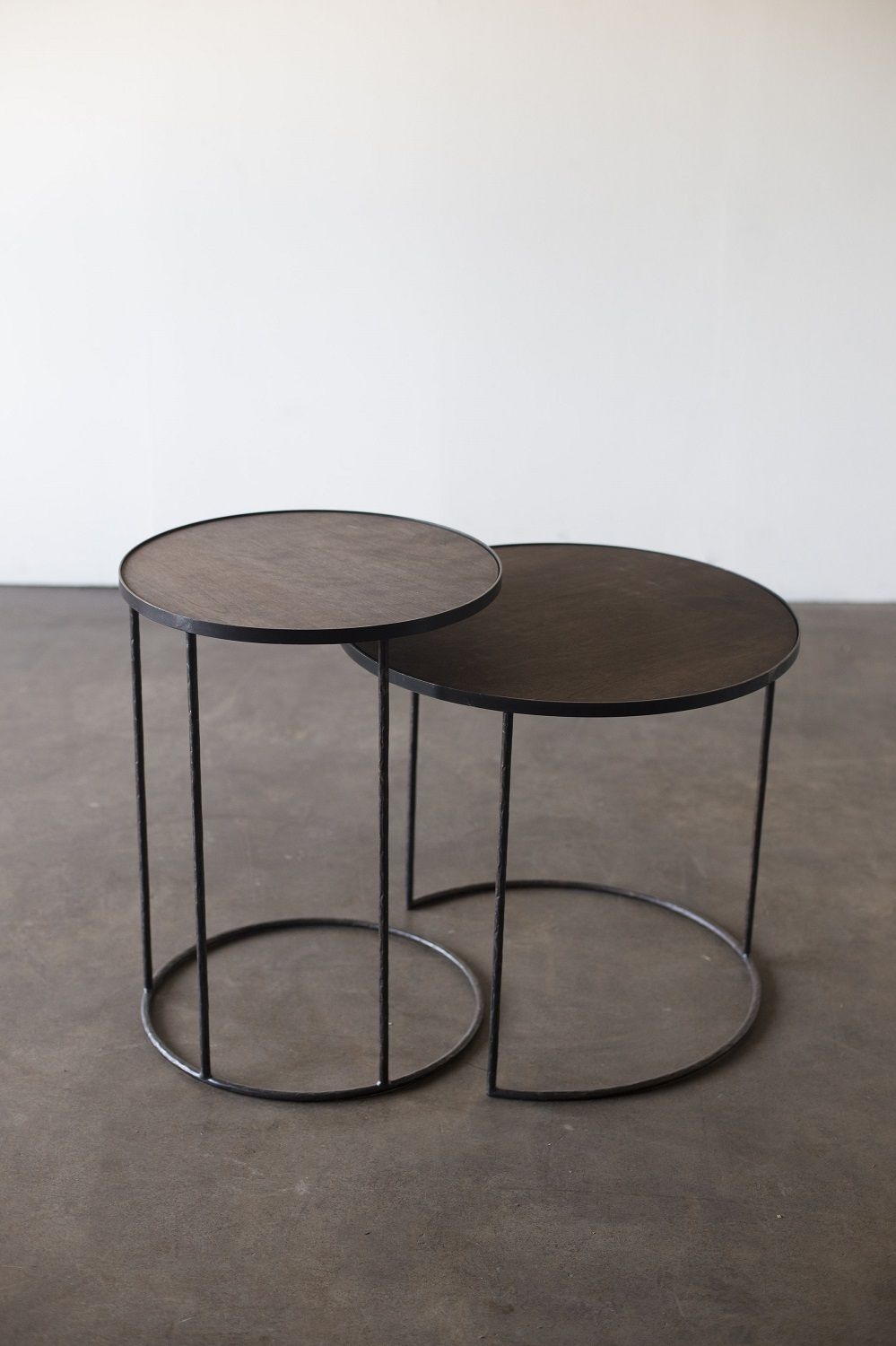 Set de 2 tables d'appoint Noir Rond S/L Ethnicraft 