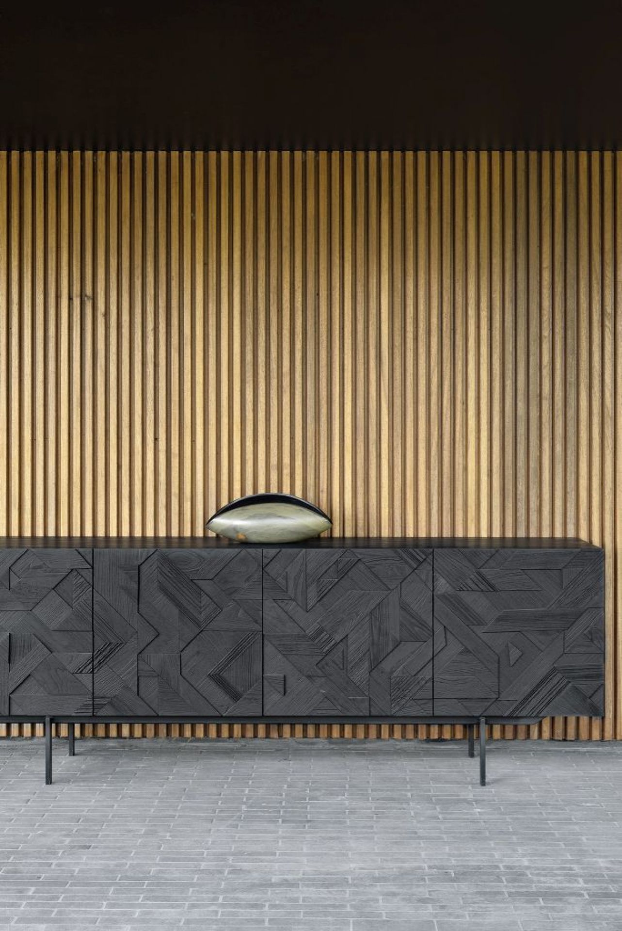 Graphic Buffet en teck noir Ethnicraft