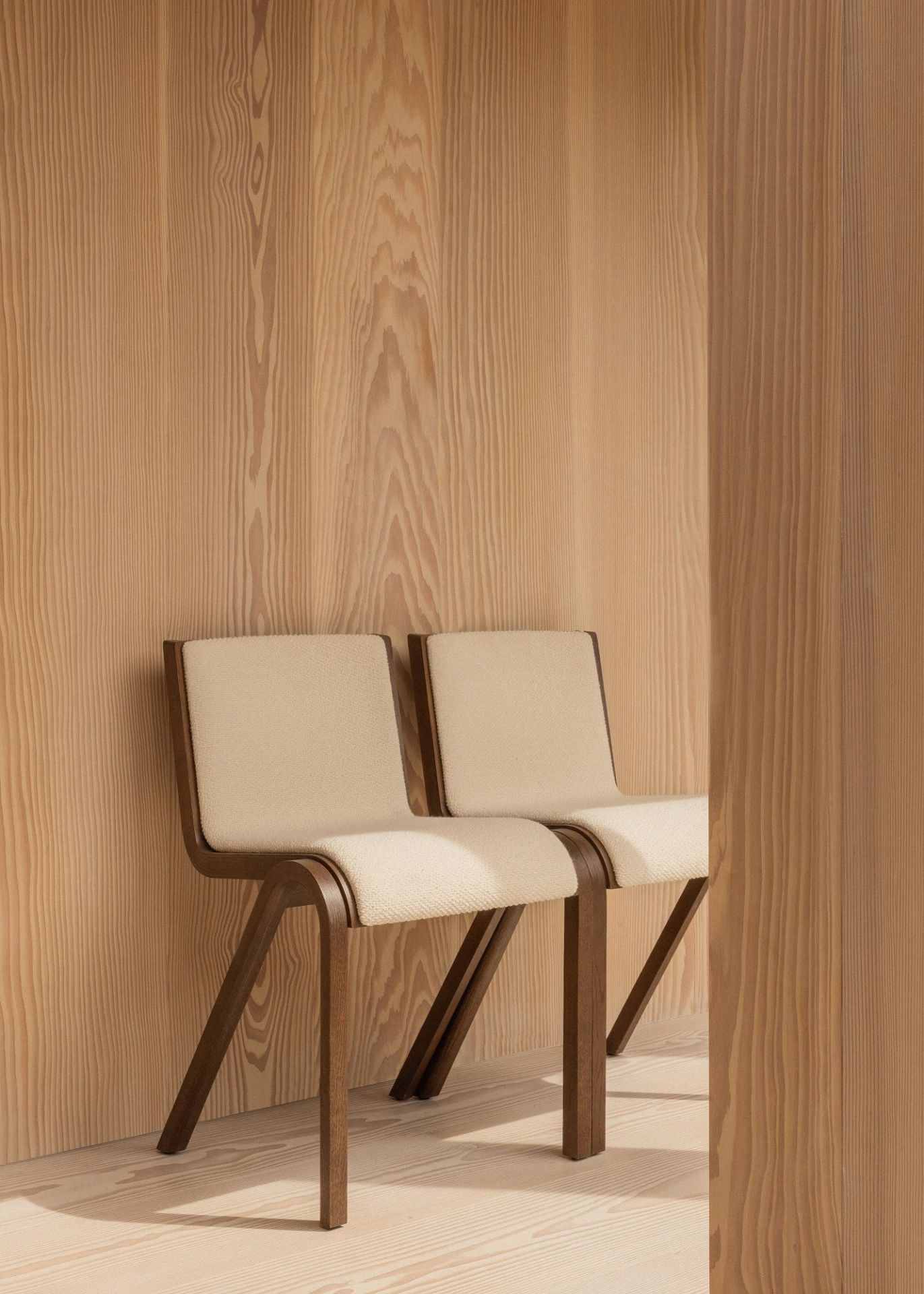 Ready Dining Chair Front Upholstered Chaise Entièrement rembourrée Audo Copenhagen Ready Dining Chair Front Upholstered Chaise Entièrement rembourrée Audo Copenhagen