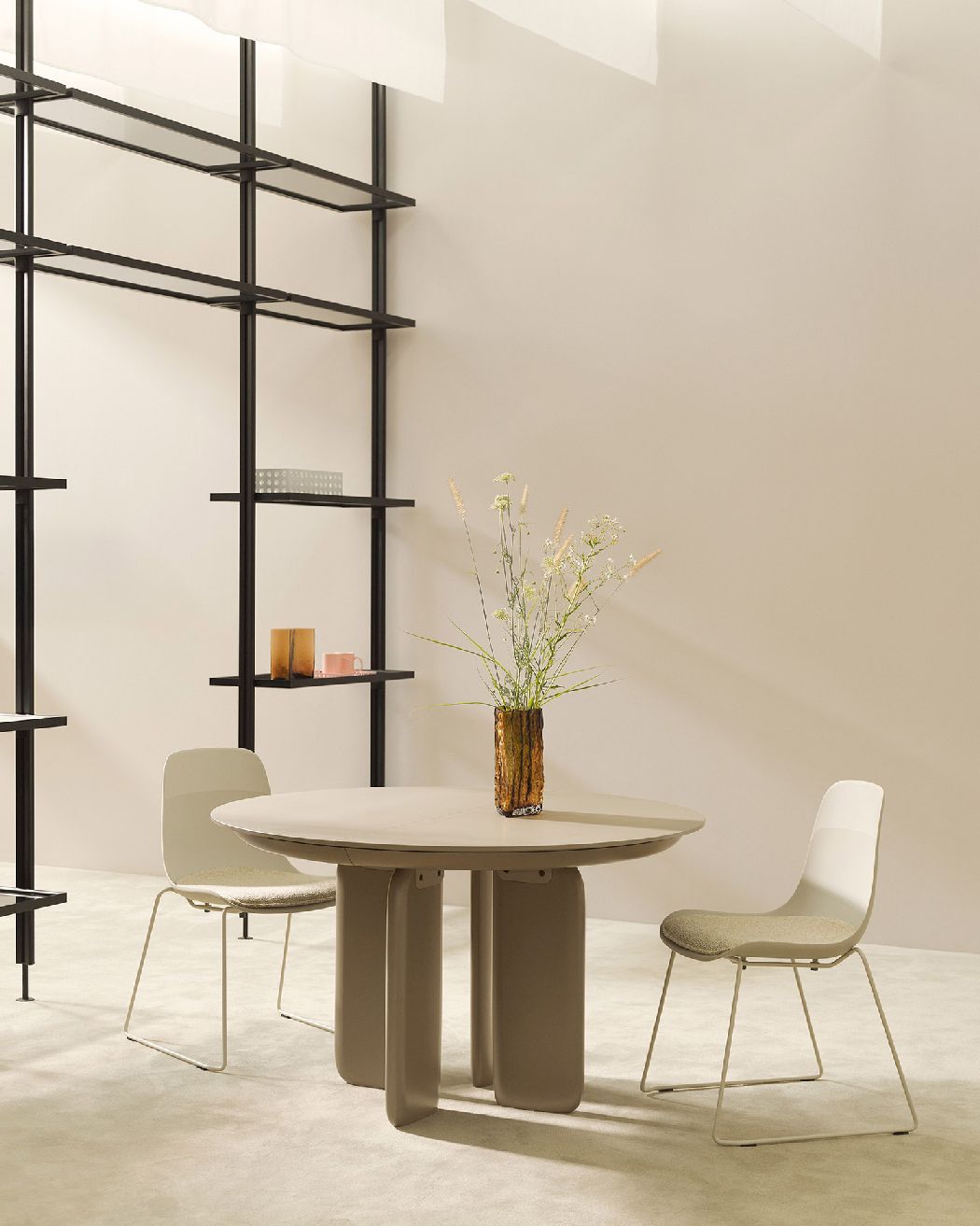 Chaise Elephantino piètement à patins Kristalia