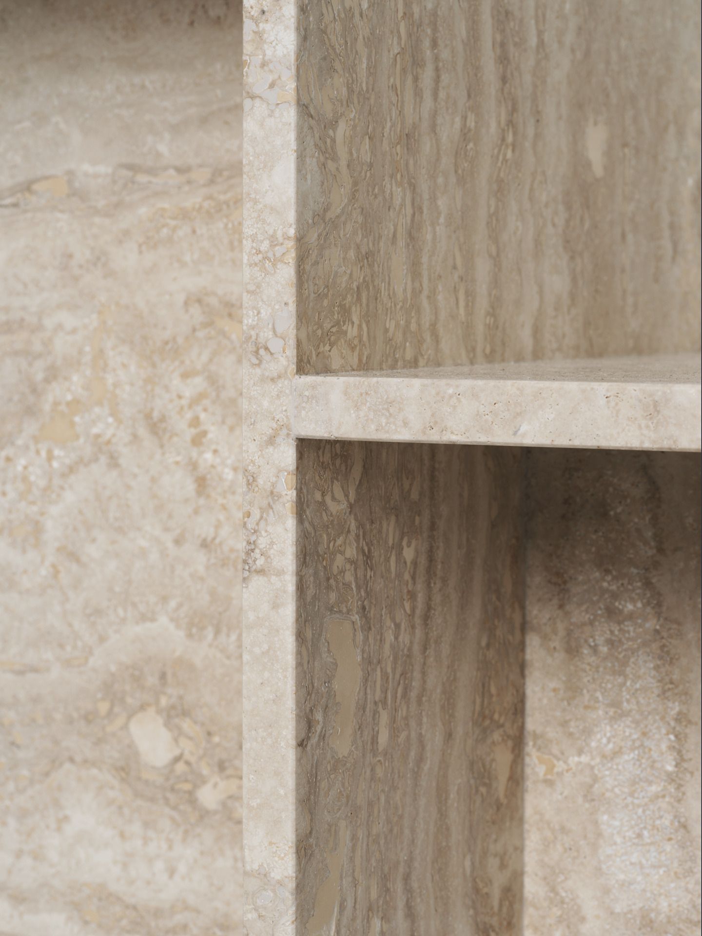 Distinct Side Table - Travertine table d'appoint Ferm Living