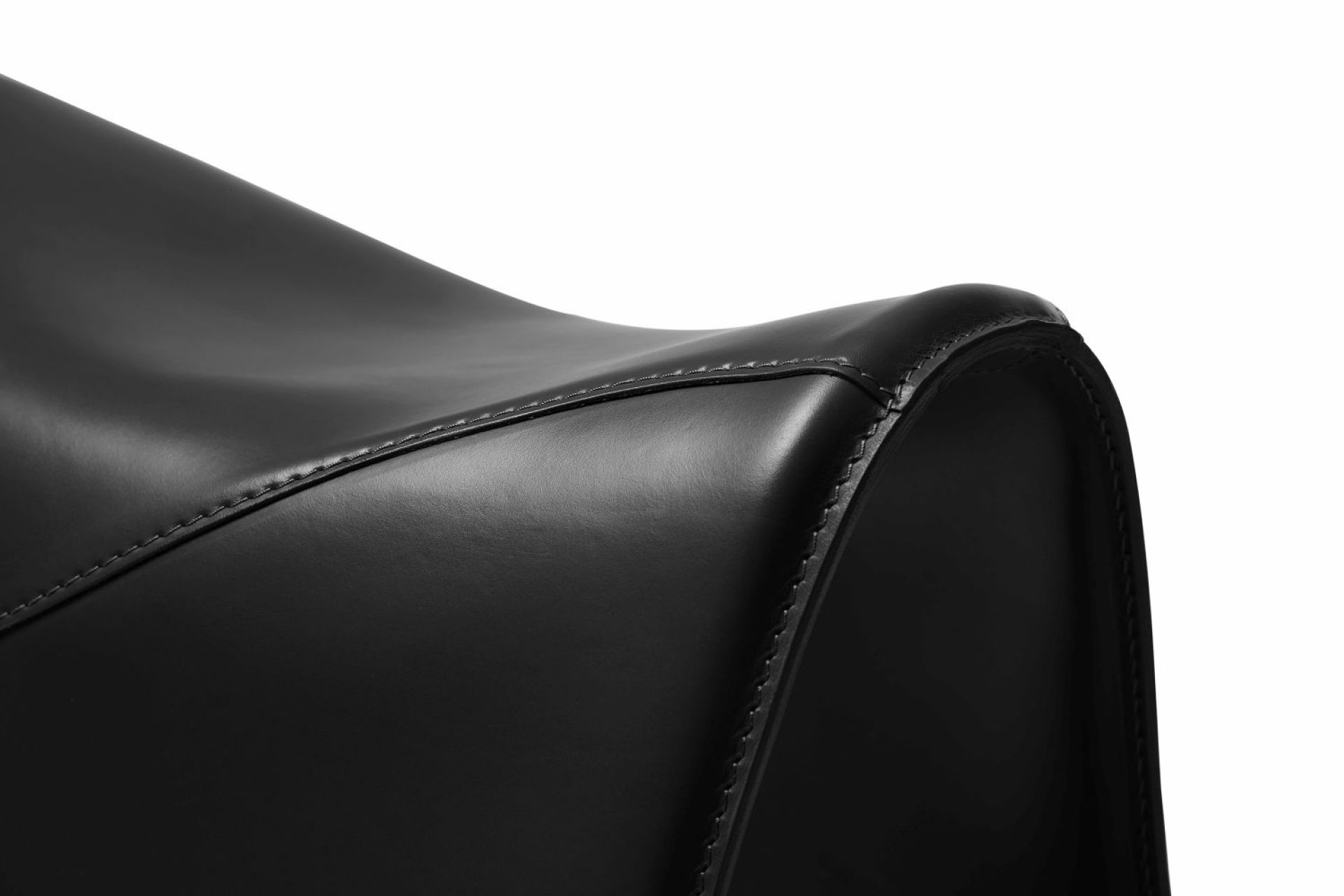 Pepe Pouf noir Opinion Ciatti