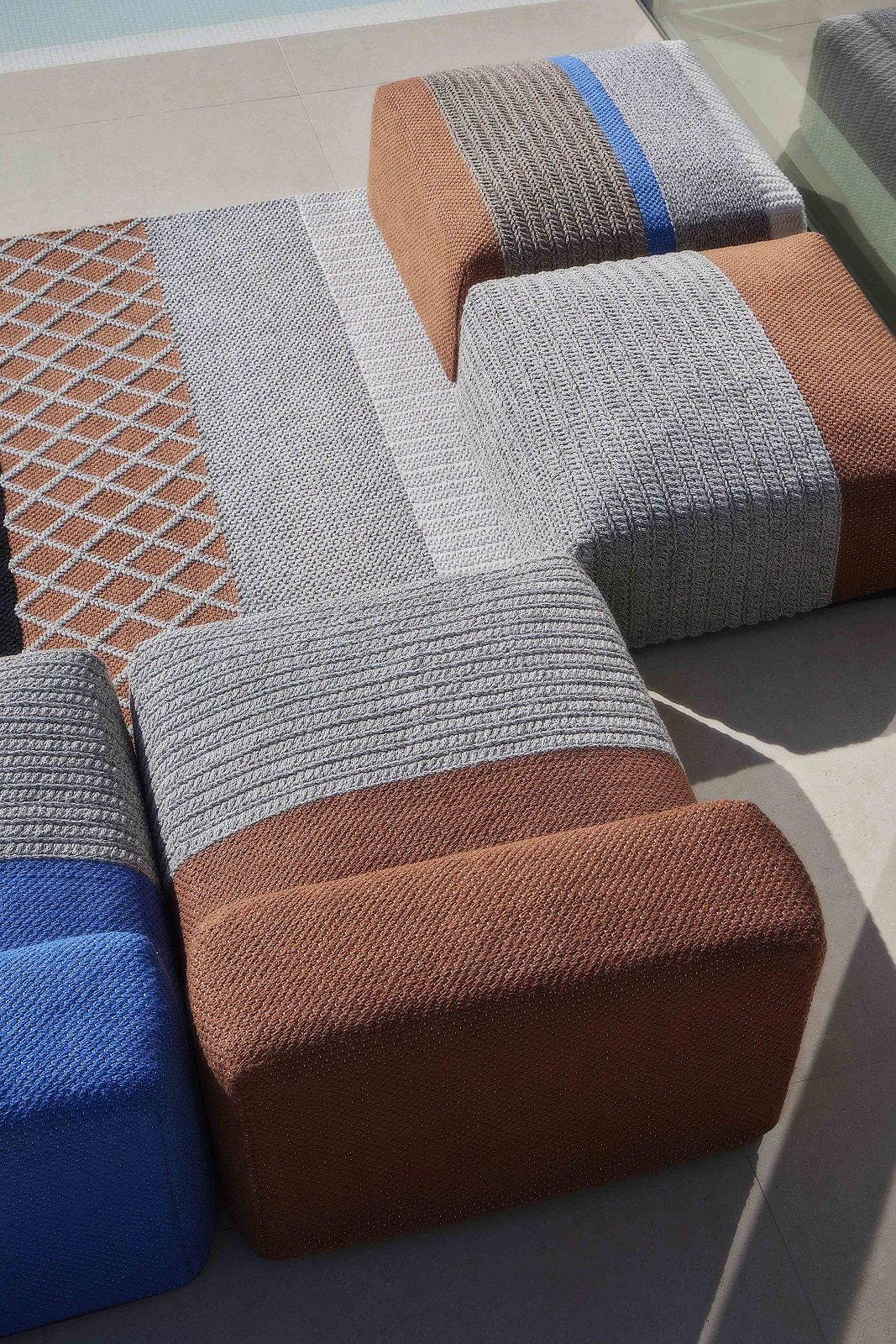 Mangas Outdoor Pouf Tabouret Gan