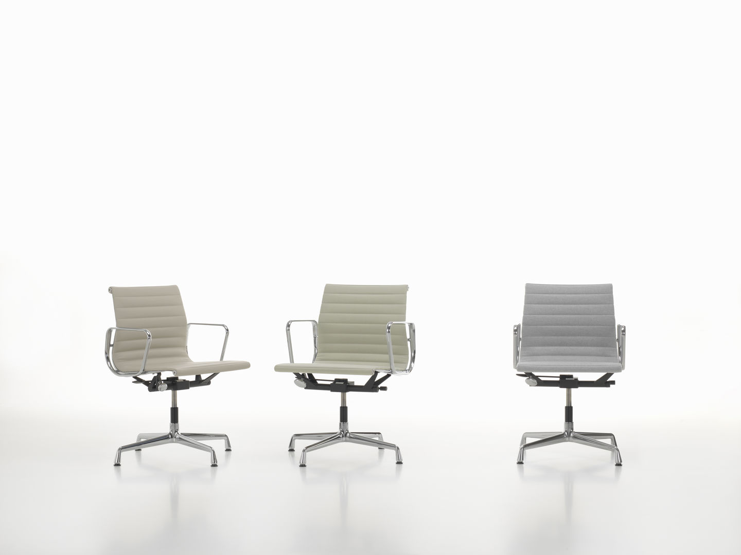 Aluminium Chair EA 131 / EA131 Chaise Vitra