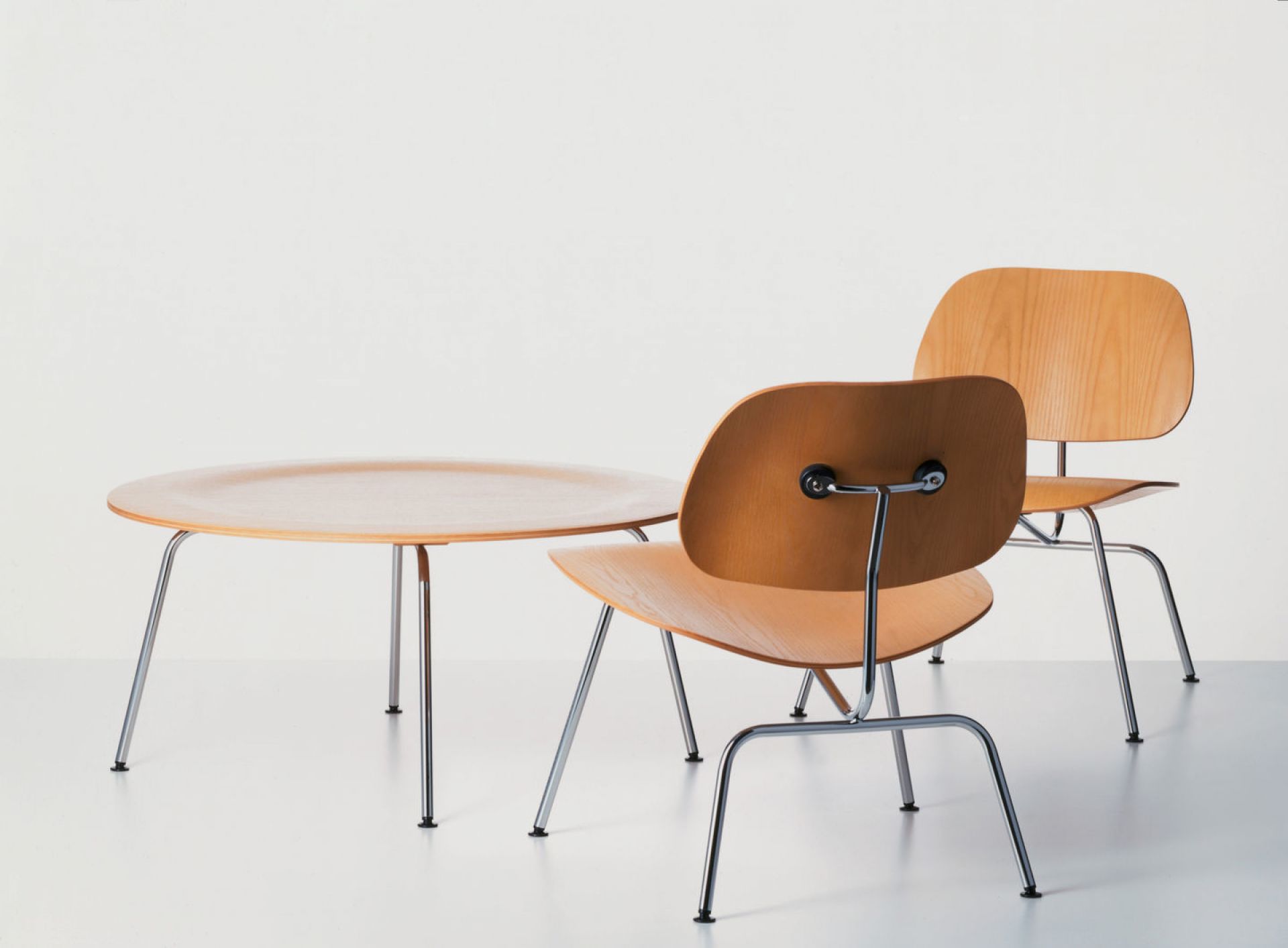Plywood Group LCM Chaise Vitra