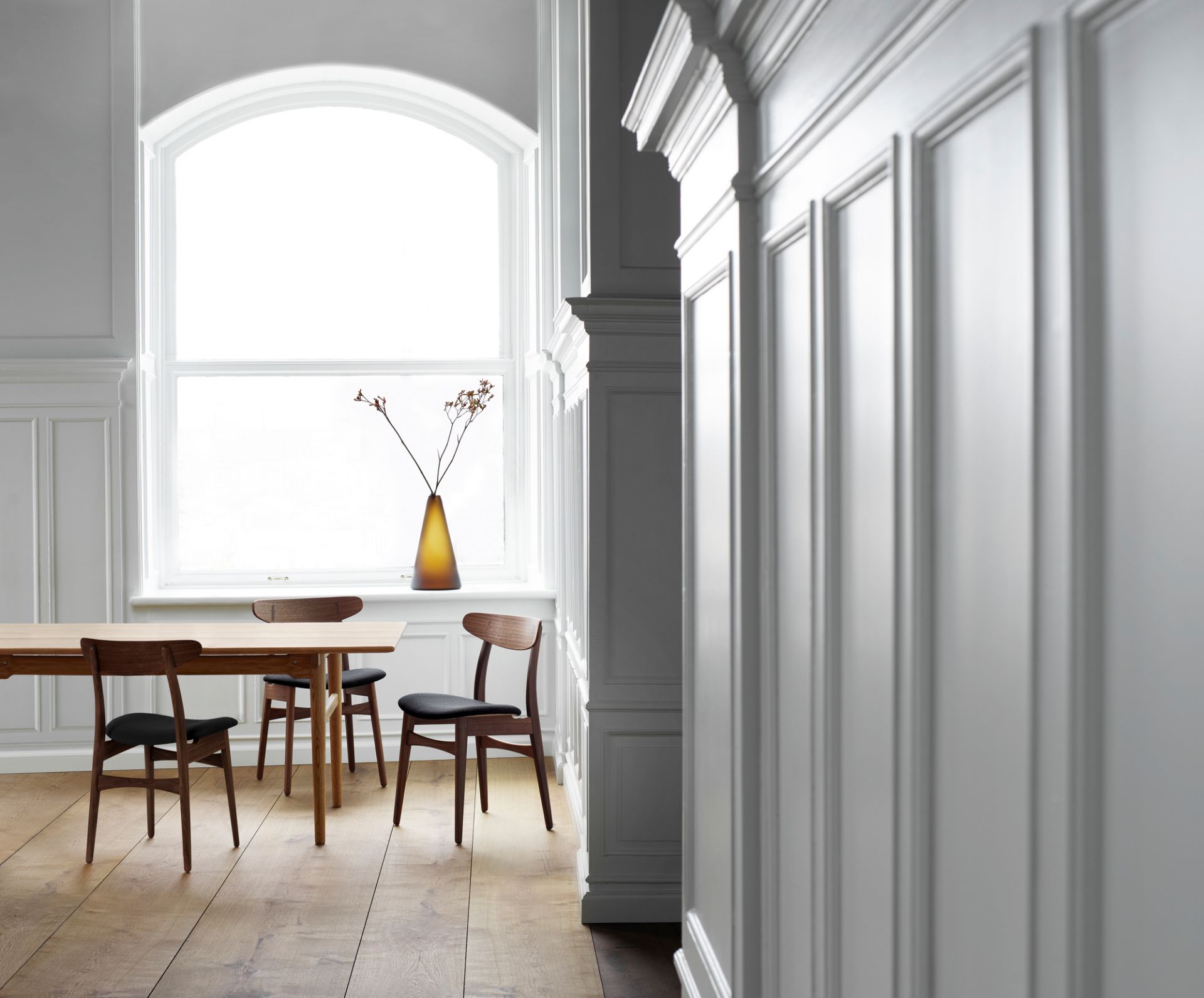CH30P Chaise rembourrée Carl Hansen &amp; Søn Cadre chene noir thor 350