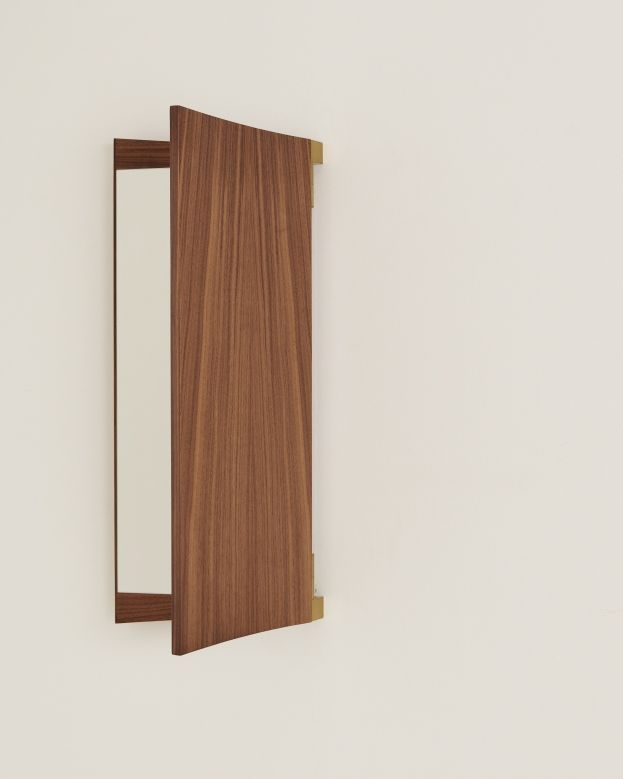 Vanity Wall Mirror 2 miroir mural Gubi 