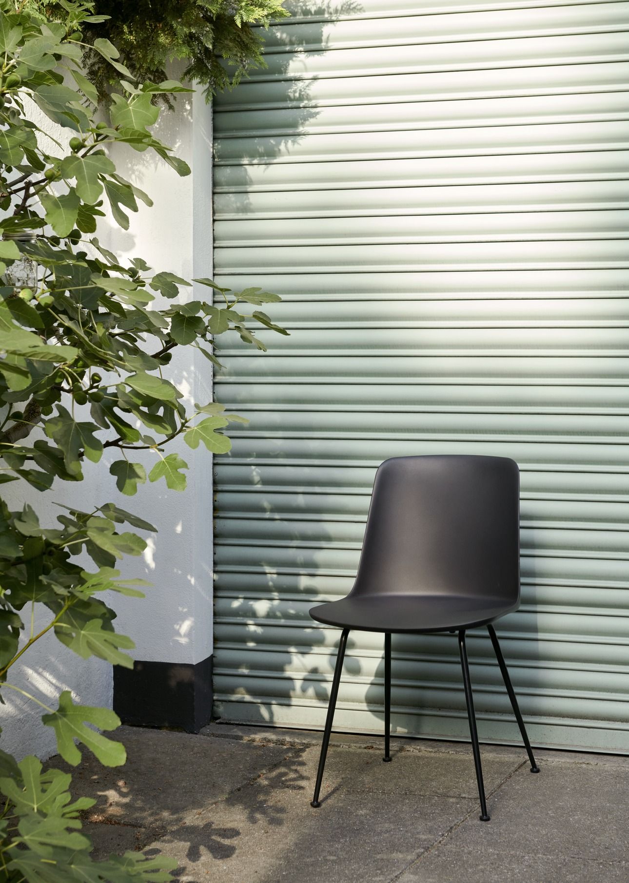 Rely HW70 Outdoor Chair Chaise AndTradition