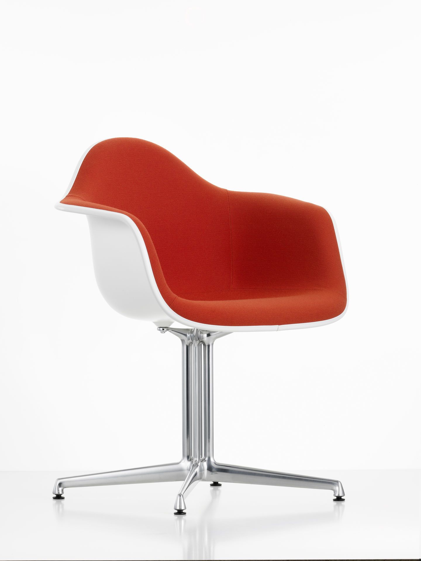 Eames Plastic Arm Chair DAL Chaise entièrement rembourrée Vitra