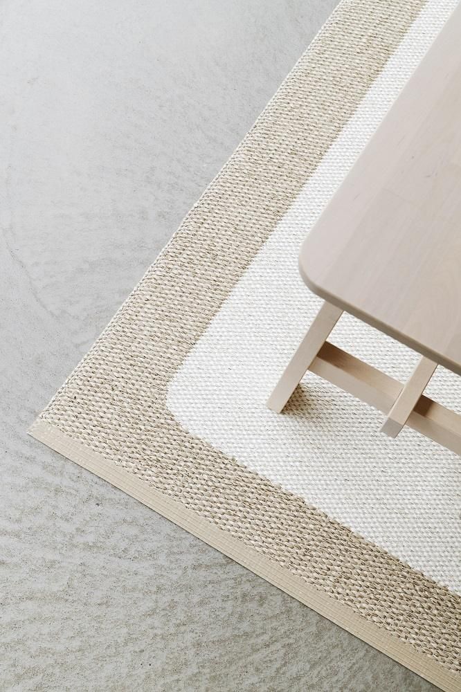 Ilda Tapis en plastique 180x180 cm Pappelina Brique