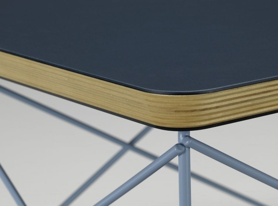 Occasional Table LTR Table d'appoint Linoléum Smoke blue Vitra 