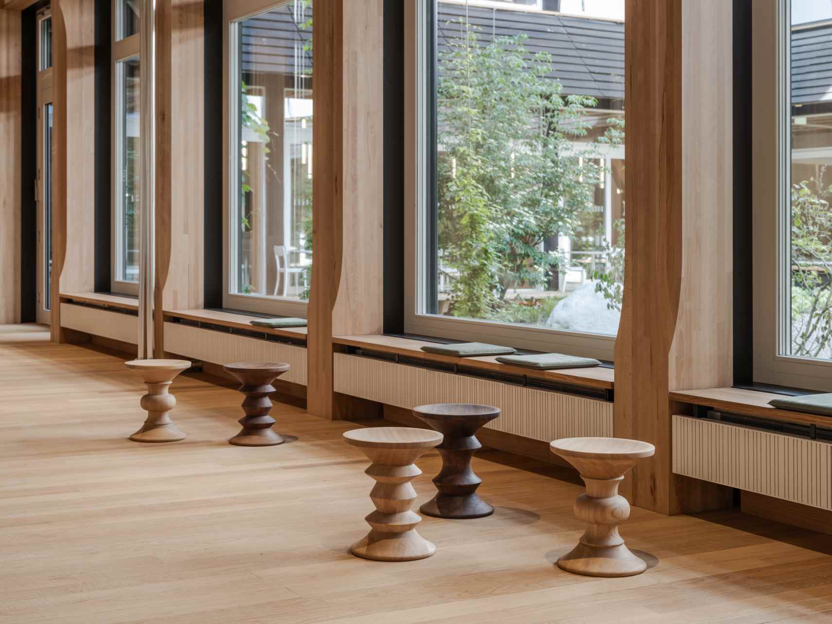 Eames Stools C tabouret Vitra NOUVELLE VERSION 