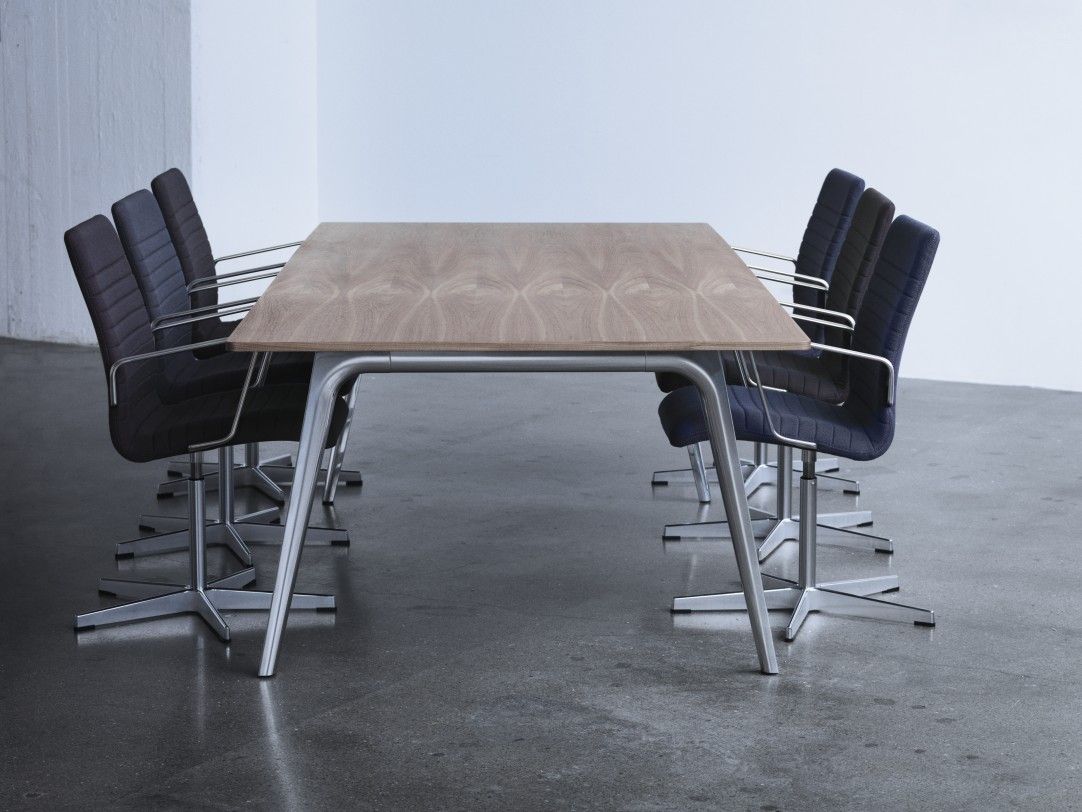 Table Pluralis Fritz Hansen
