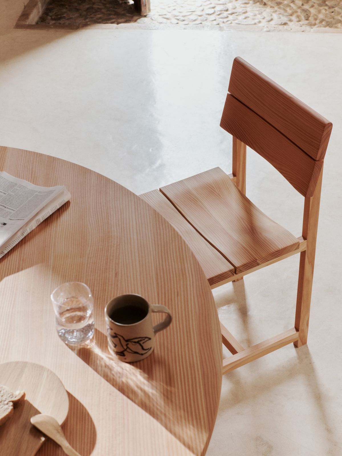 Aukko Table à manger Ø140cm Ferm Living
