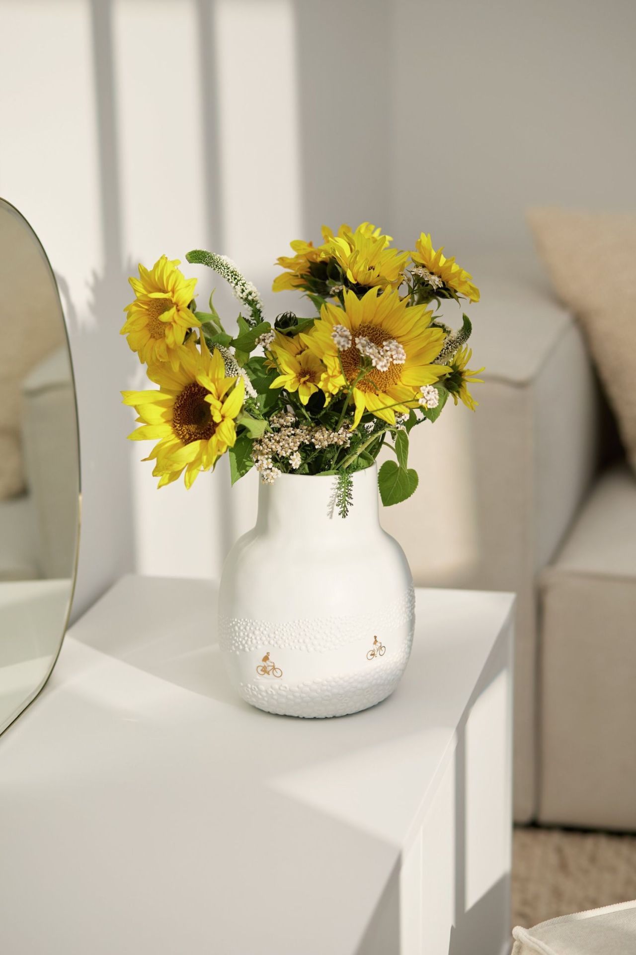 Vase Drive à travers le champ de fleurs Räder