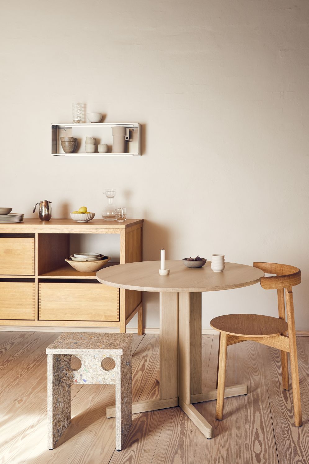 Tabouret Remake Form & Refine