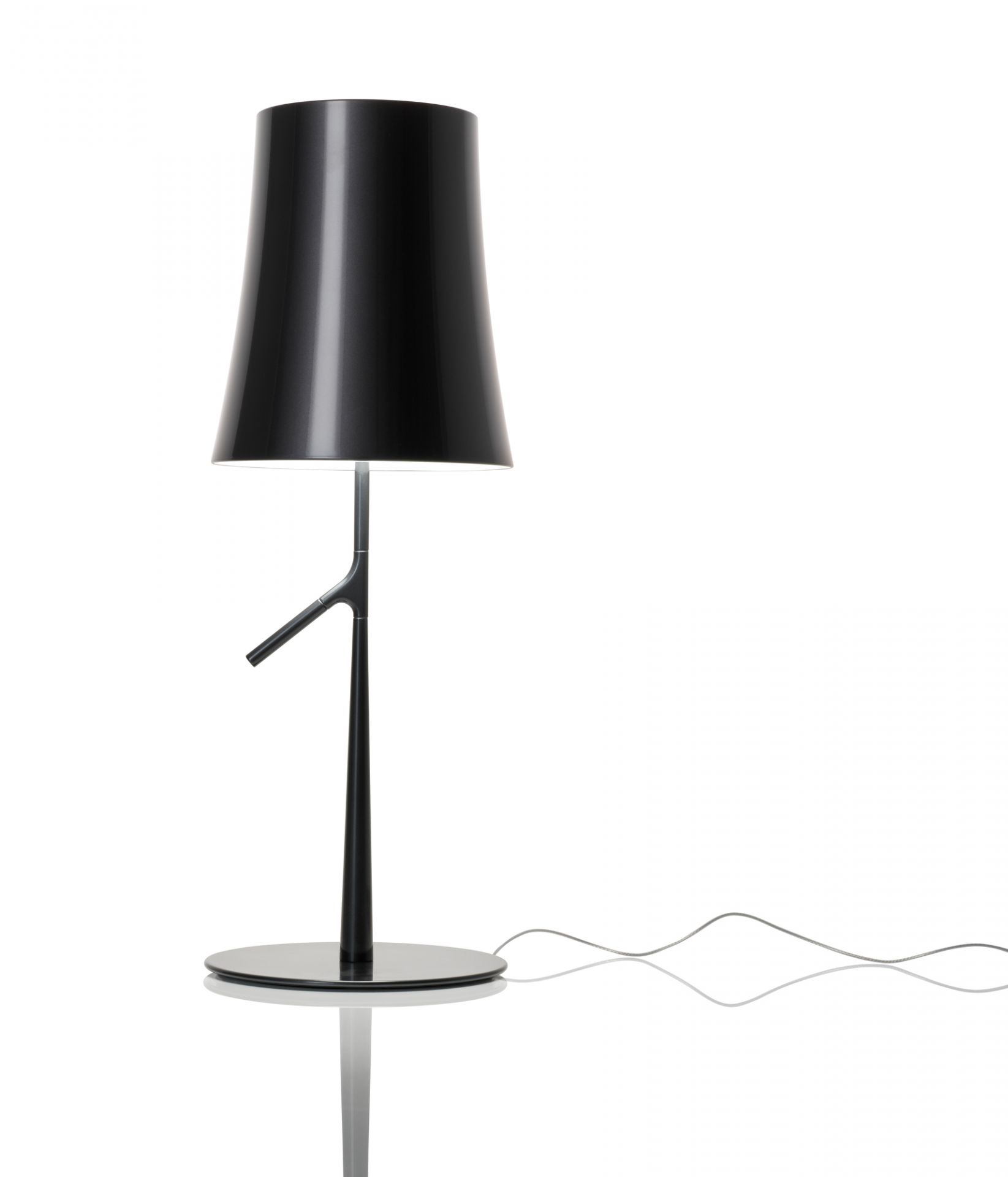 Birdie Piccola LED Tischleuchte von Foscarini in Graphit, moderne Designlampe für Nachttisch oder Schreibtisch.
