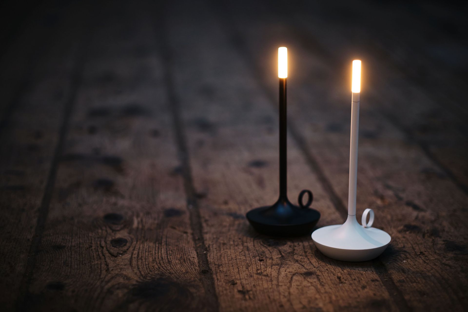 Wick Portable Lampe de batterie / Lampe de table avec USB blanc Graypants