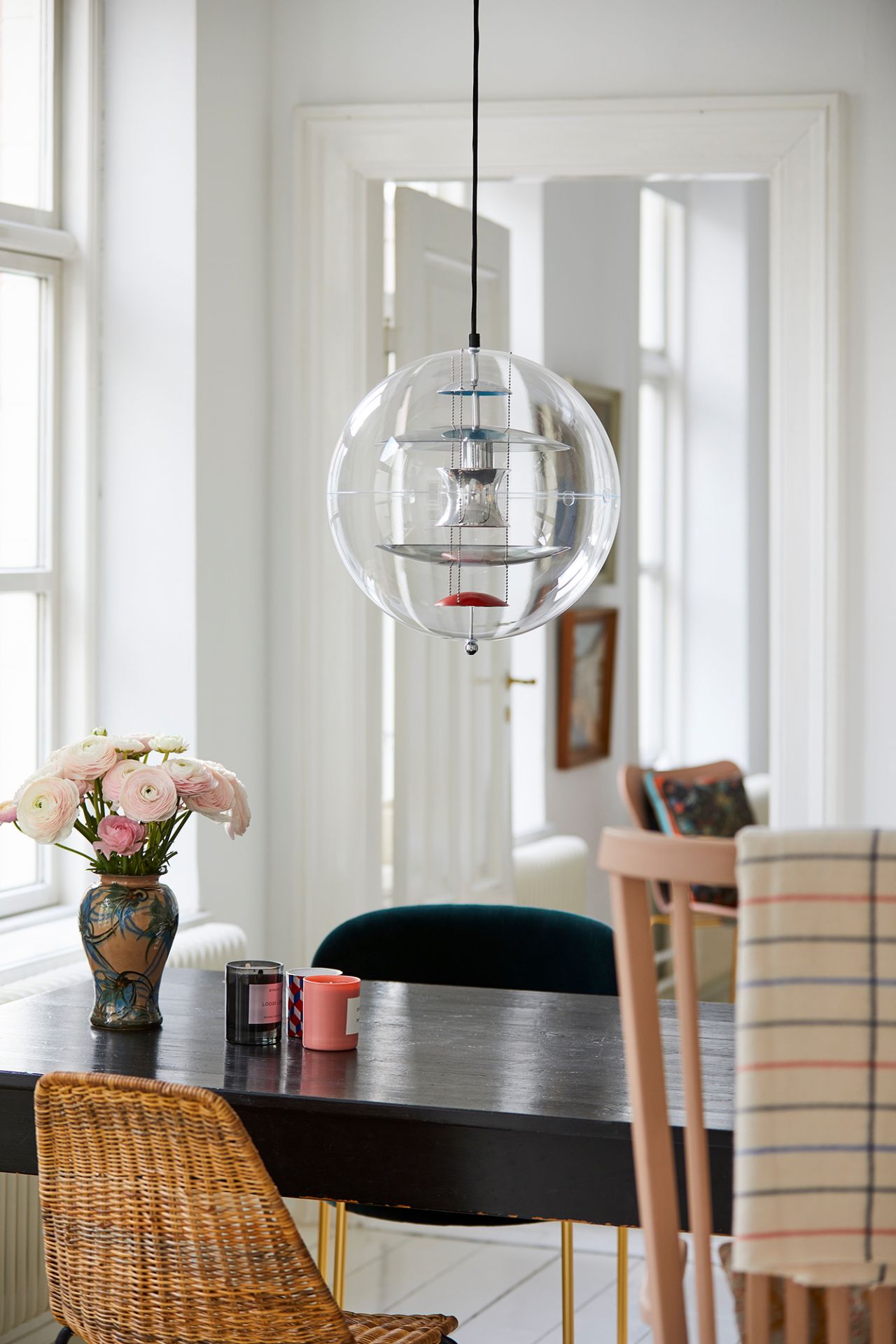 VP Globe Coloured Glass Lampe à suspension Verpan